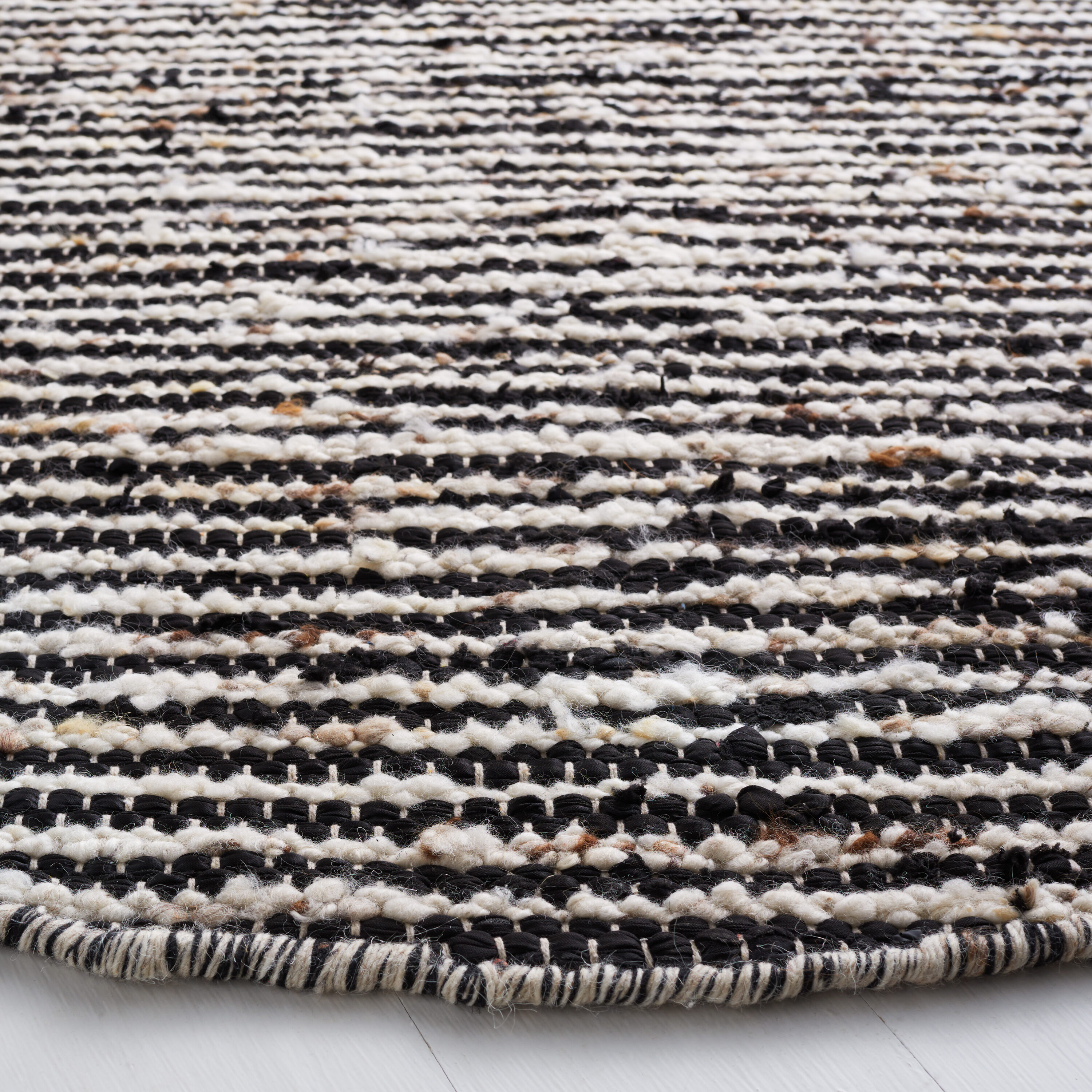 Safavieh NAT350Z-6R rugs - View #3