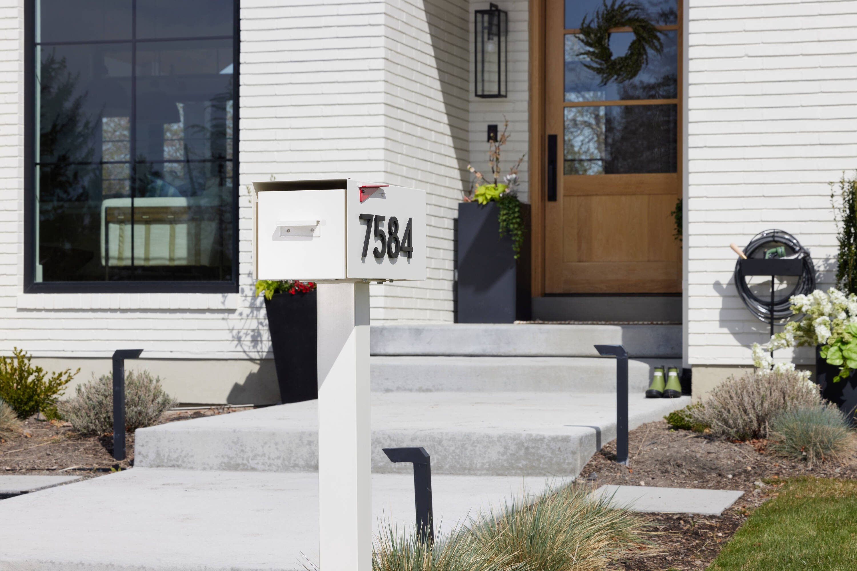 Post & Porch MALONE-WHITE Mailbox-Posts - View #5