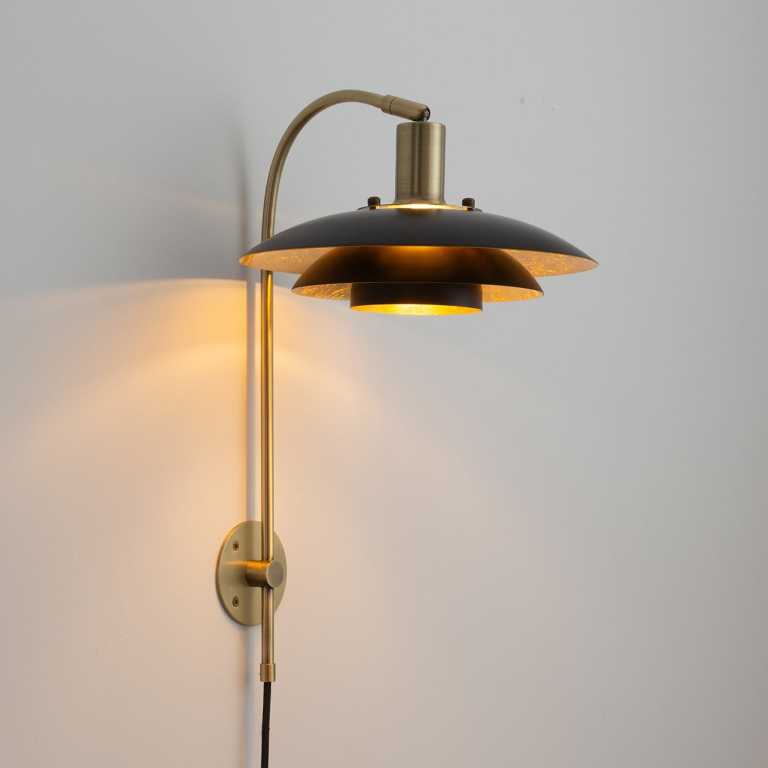 NOVA of California 3010824MB Rancho Mirage 16-in W 1 -Light Brass Mid-century Wall Sconce