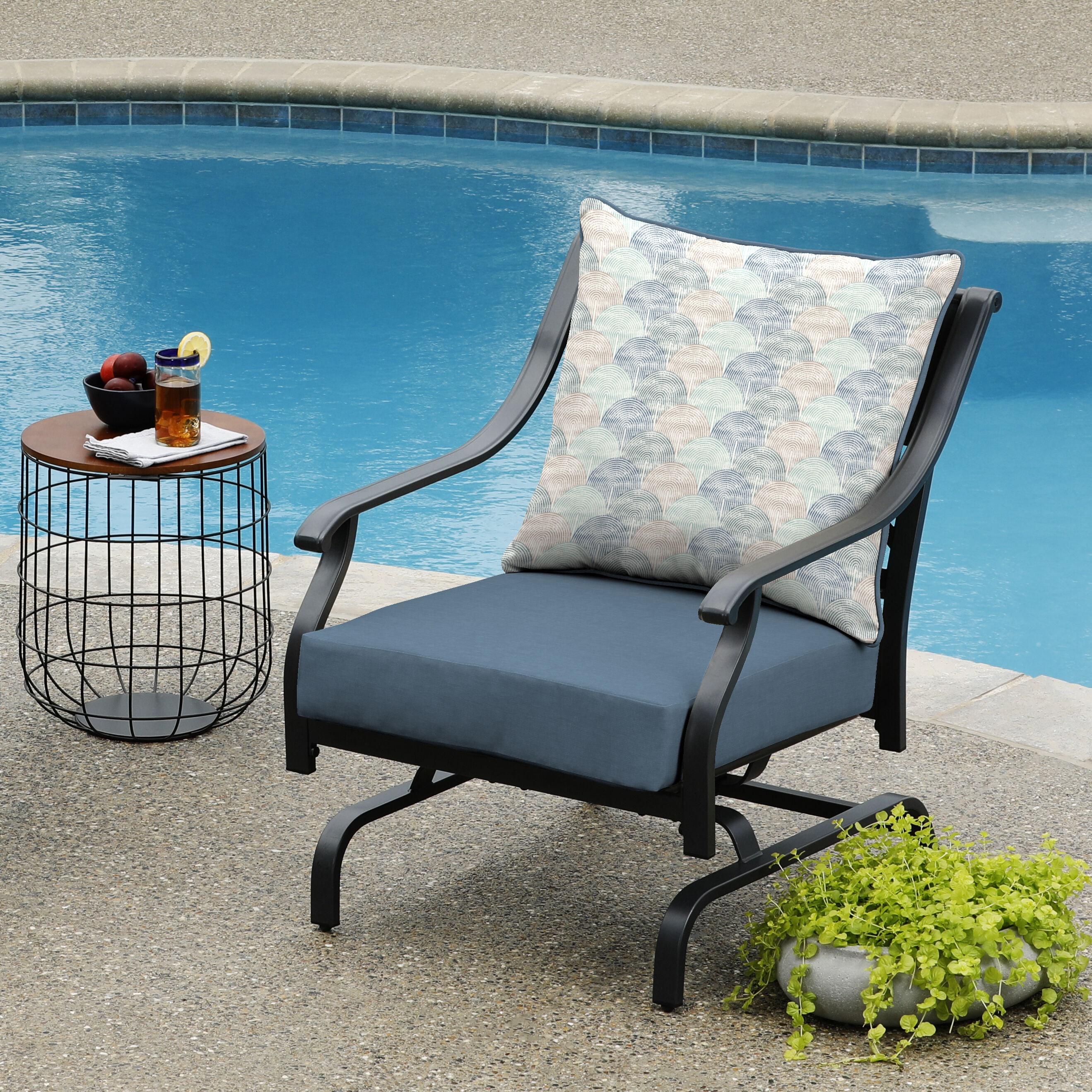 Origin 21 24-in x 24-in Ogee Texture Deep Seat Patio Chair Cushion in the  Patio Furniture Cushions department at