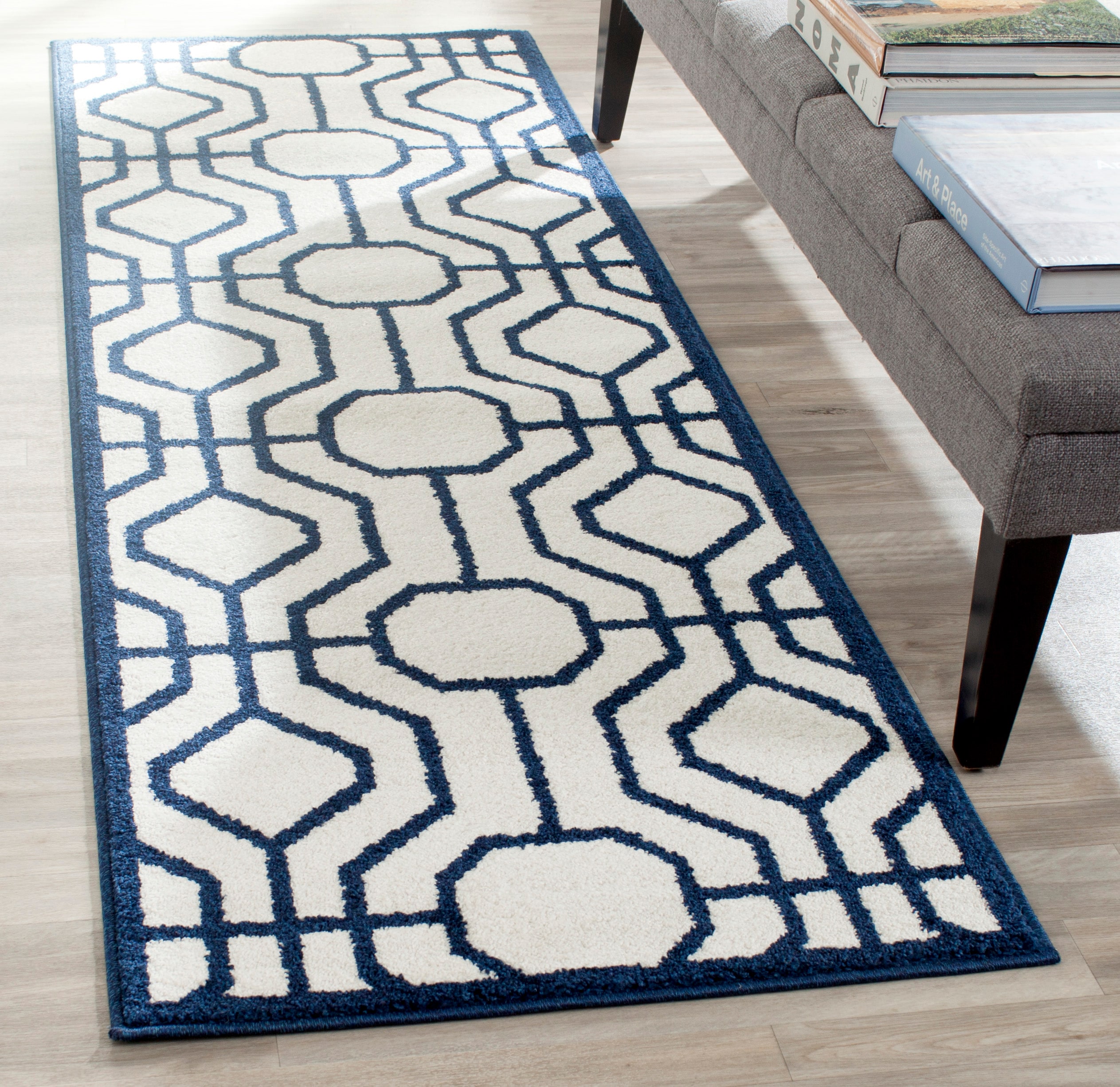 Safavieh AMT416M-27 Amherst Eva 2 x 7 (ft) Loomed Synthetic Ivory/Navy Rectangular Indoor/Outdoor Geometric Runner rug