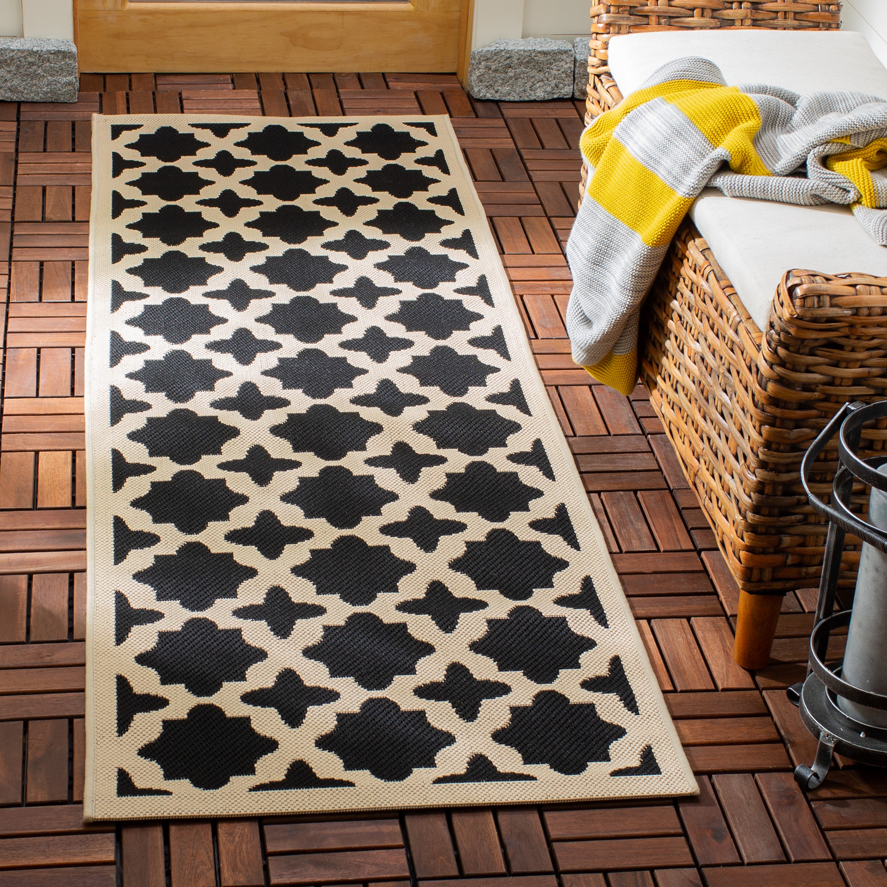 Safavieh CY6913-266-27 Courtyard Hawi 2 x 7 (ft) Loomed Polypropylene Black/Beige Rectangular Indoor/Outdoor Geometric Coastal Runner rug