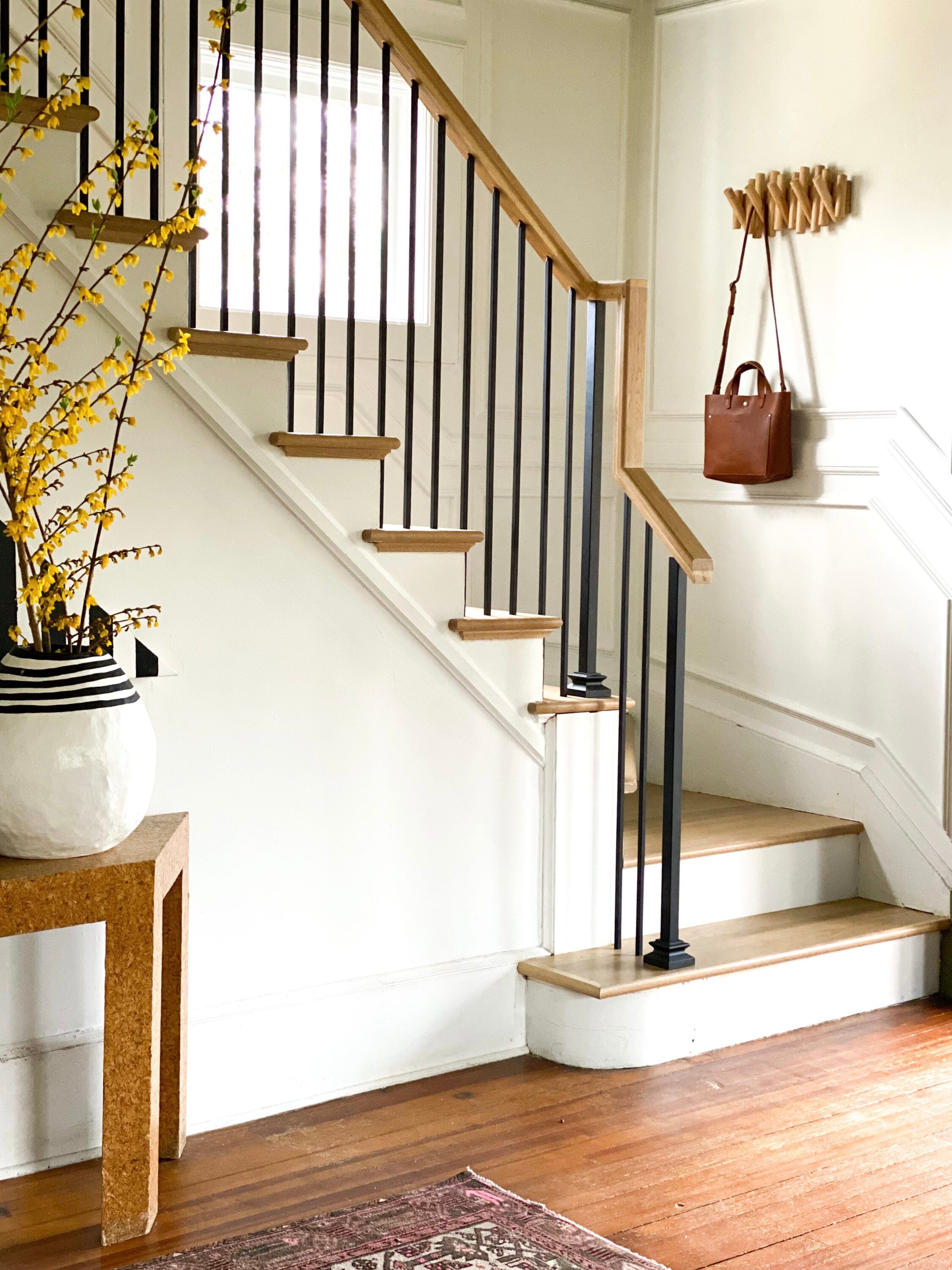 L.J. Smith Stair Systems M 701 44 ETHSM Interior-Stairpart-Balusters - View #16