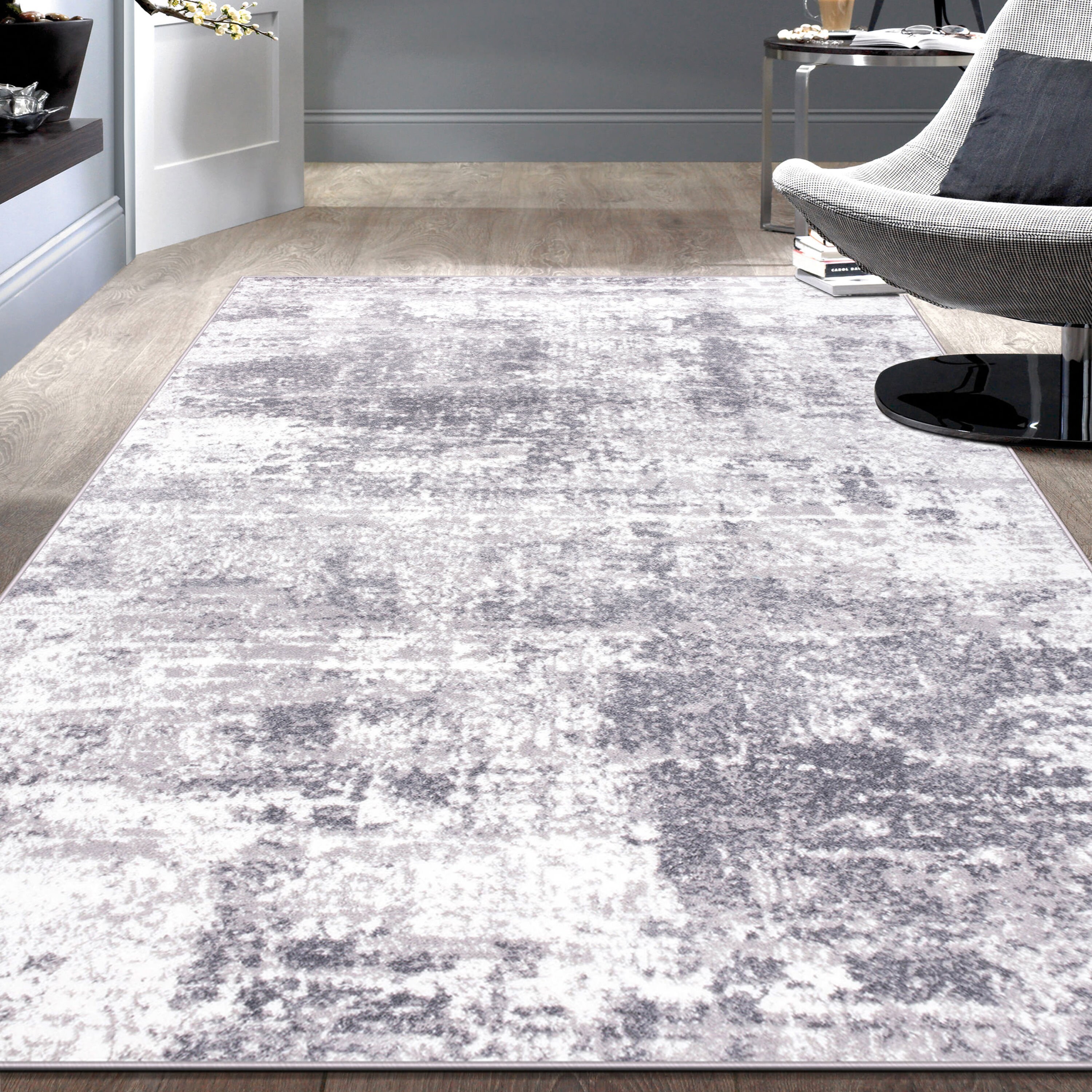 Reversible Distressed Abstract Gray 5' x 7' Synthetic Area Rug