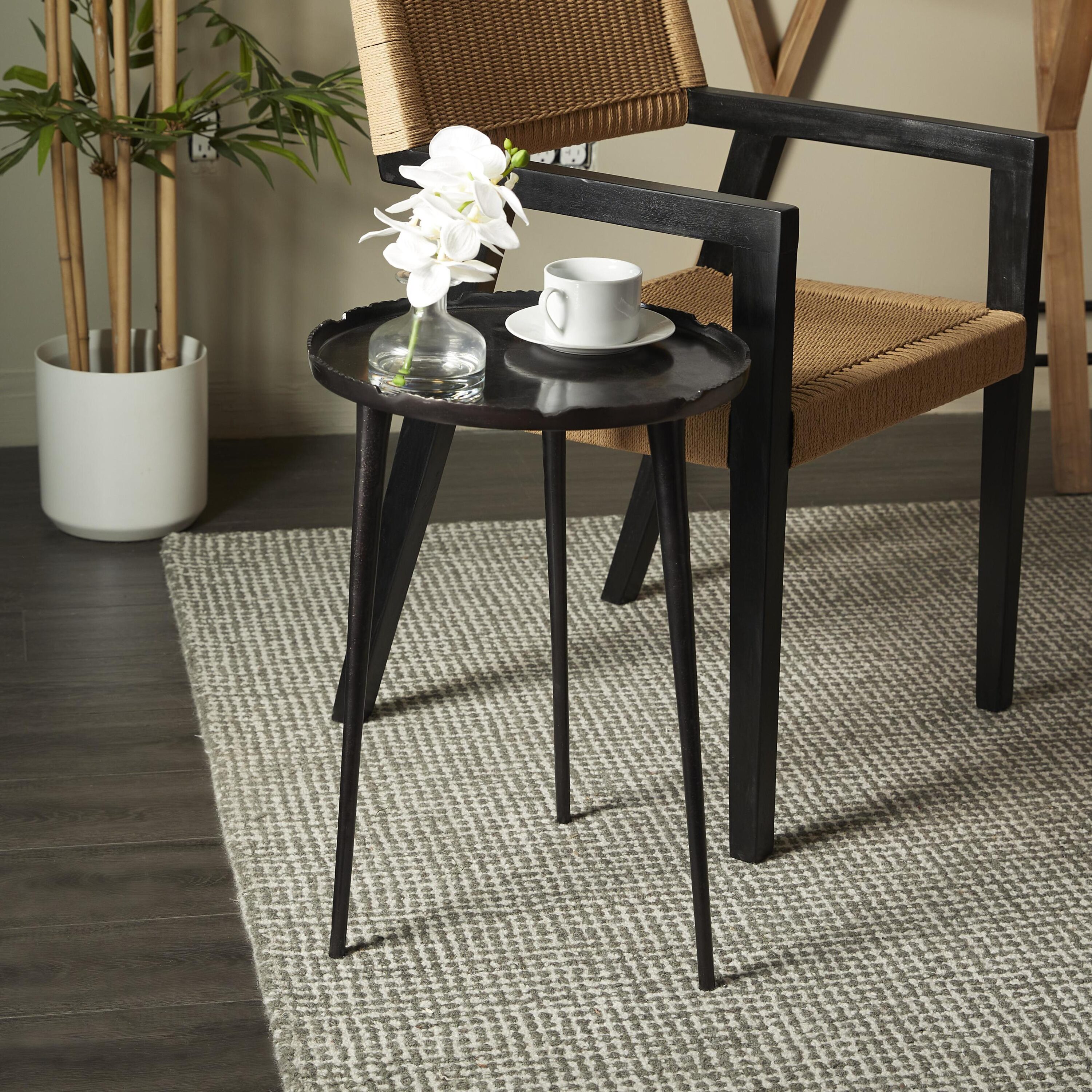 Grayson Lane 820711 15-in W x 21-in H Black with Tray Top Metal Round Modern End Table