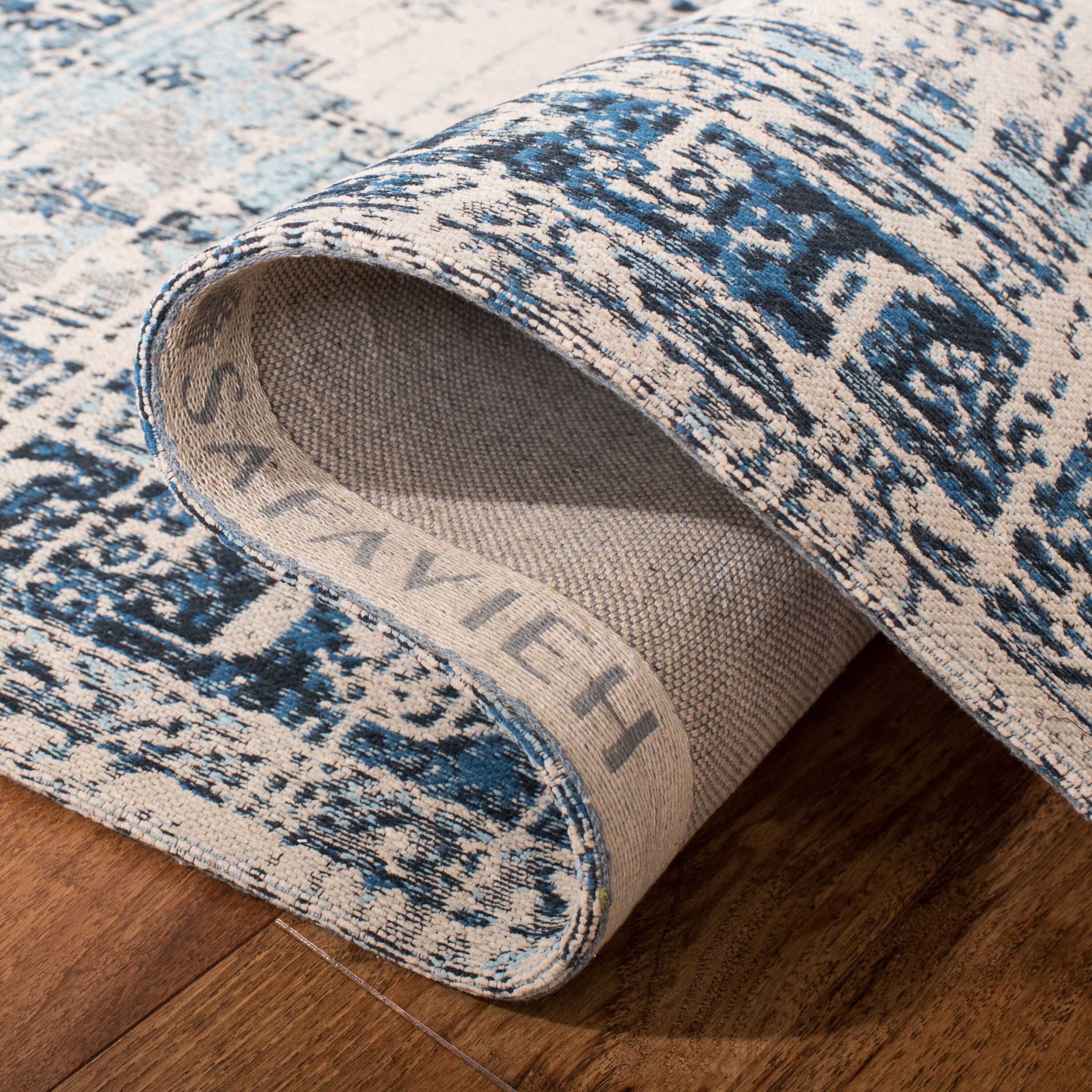 Safavieh CLV113M-4 rugs - View #6
