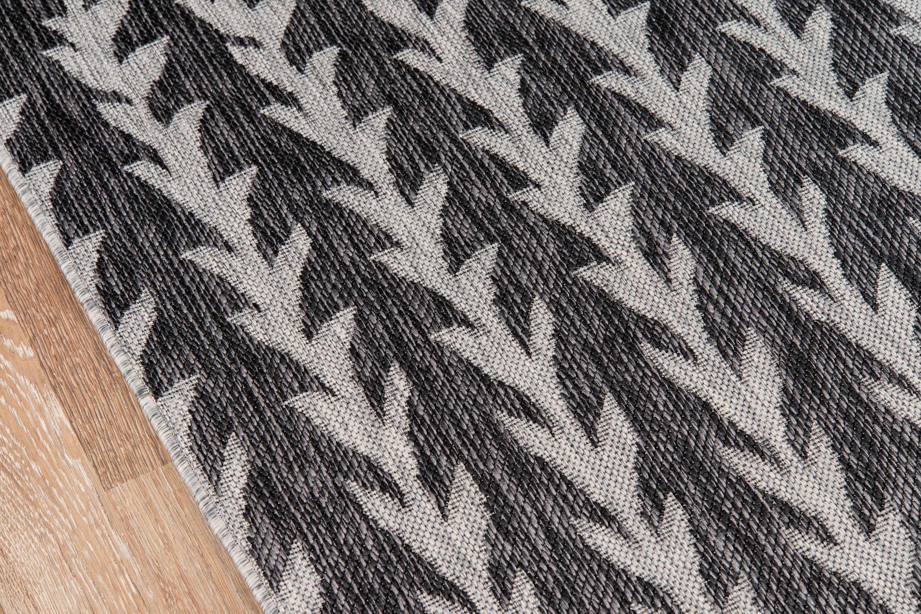 Momeni VILLAVI-02CHR3B57 rugs - View #3