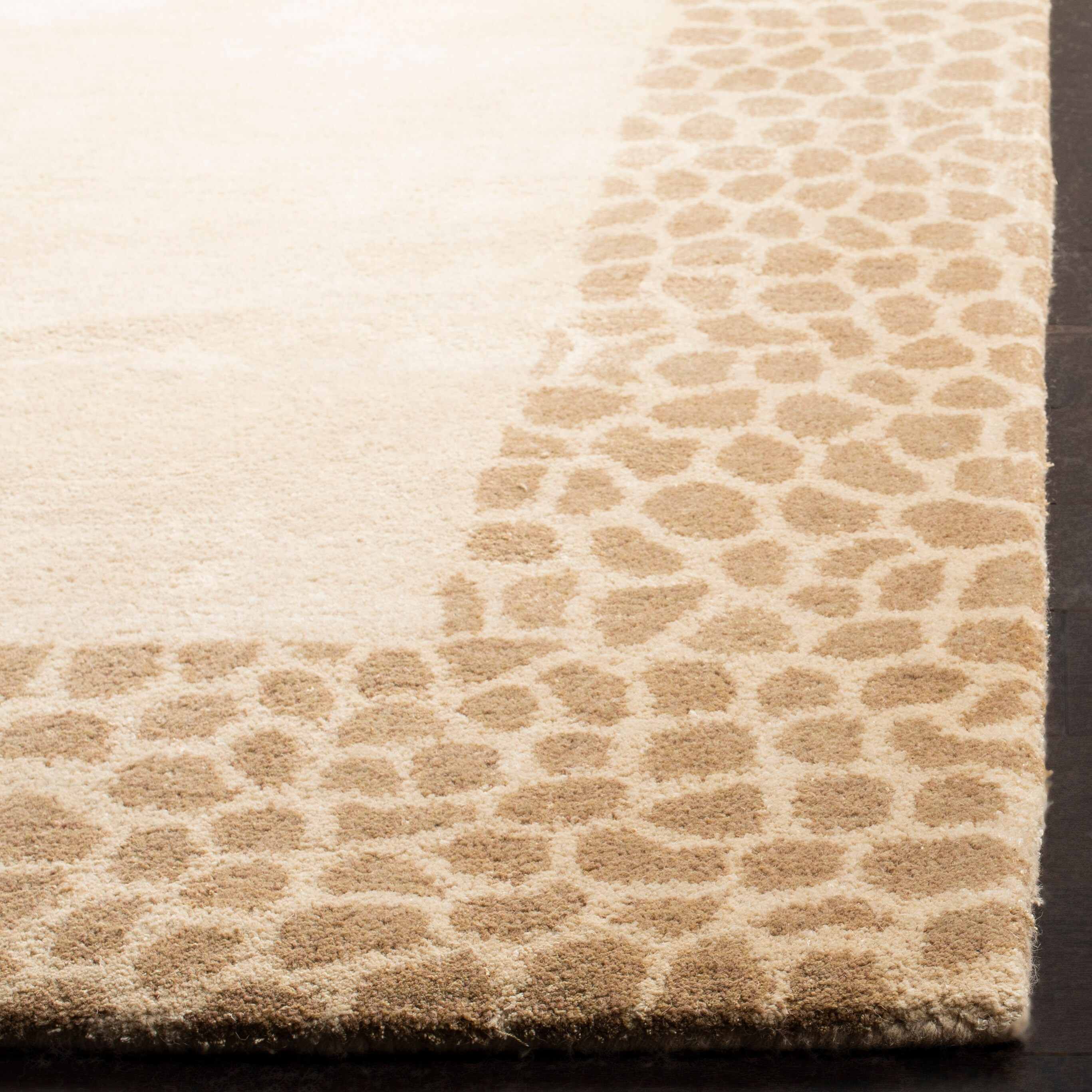 Safavieh SOH439A-5 rugs - View #5