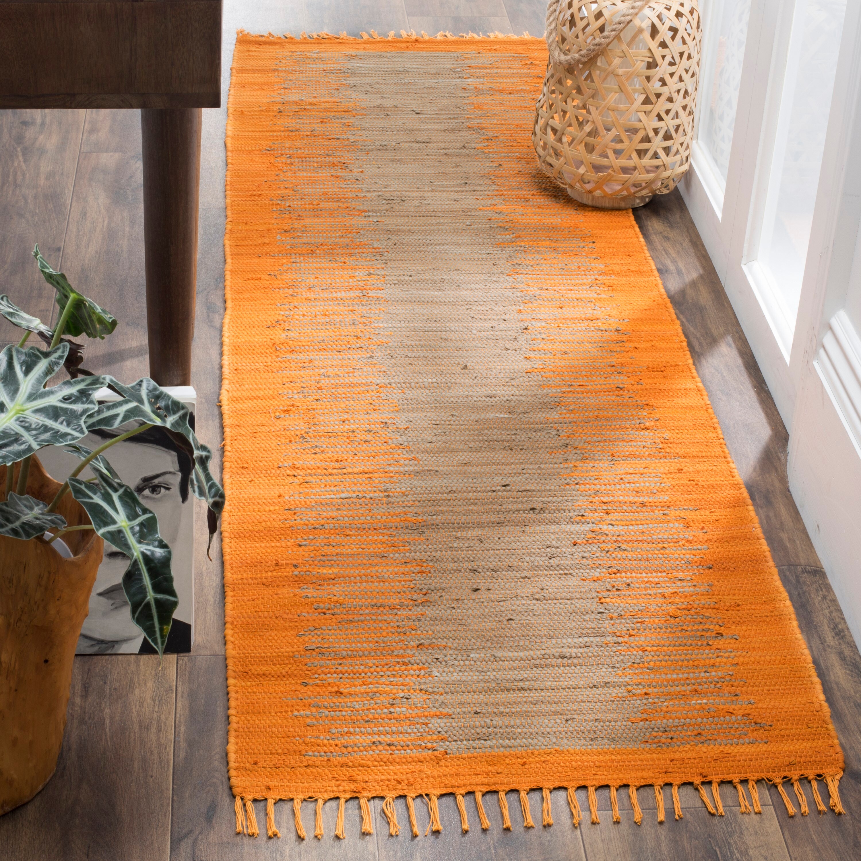 Safavieh MTK718R-27 Montauk Salina 2 x 7 (ft) Cotton Orange Rectangular Indoor Abstract Coastal Runner rug