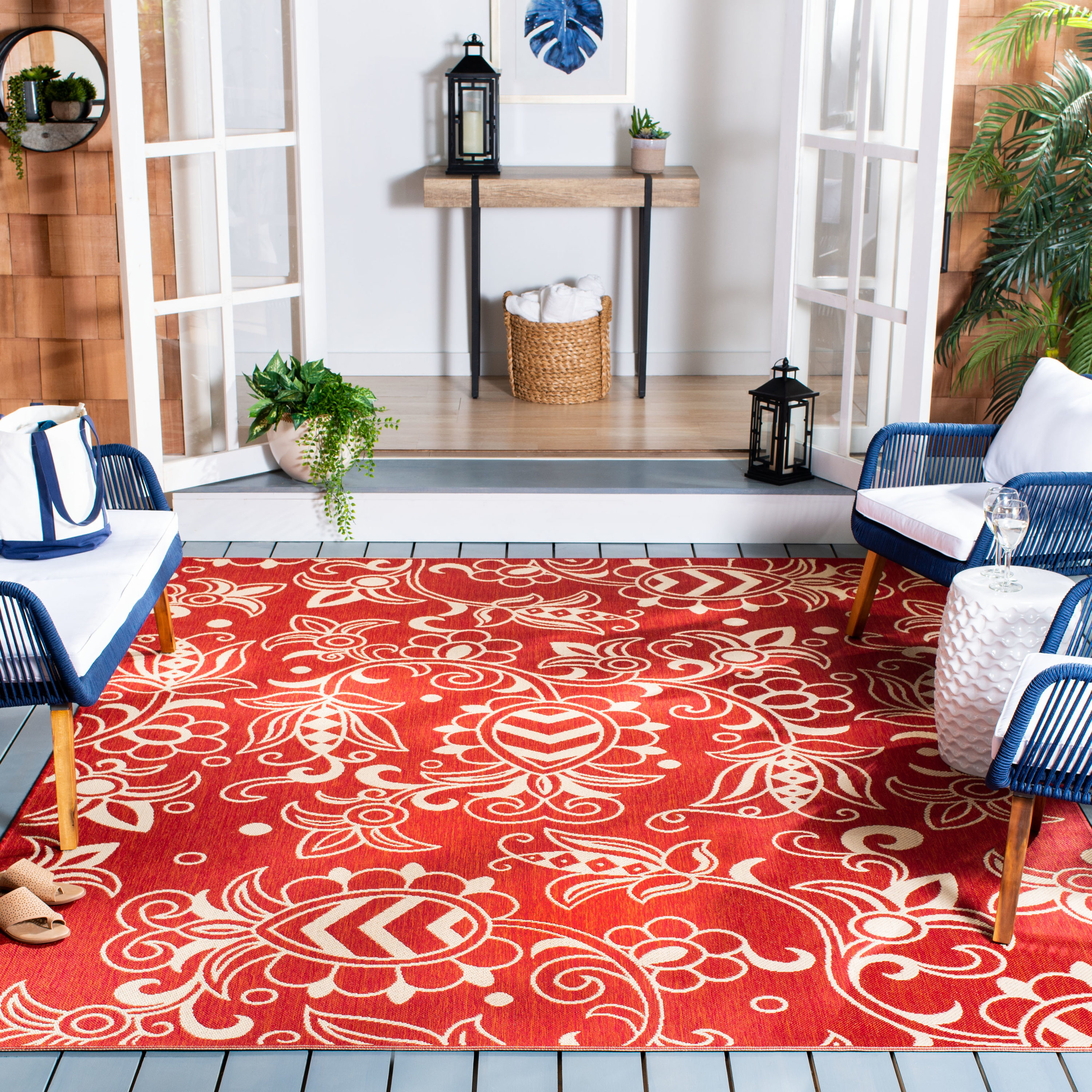 Red and Beige Botanical Indoor/Outdoor Area Rug, 5'3" x 7'6"