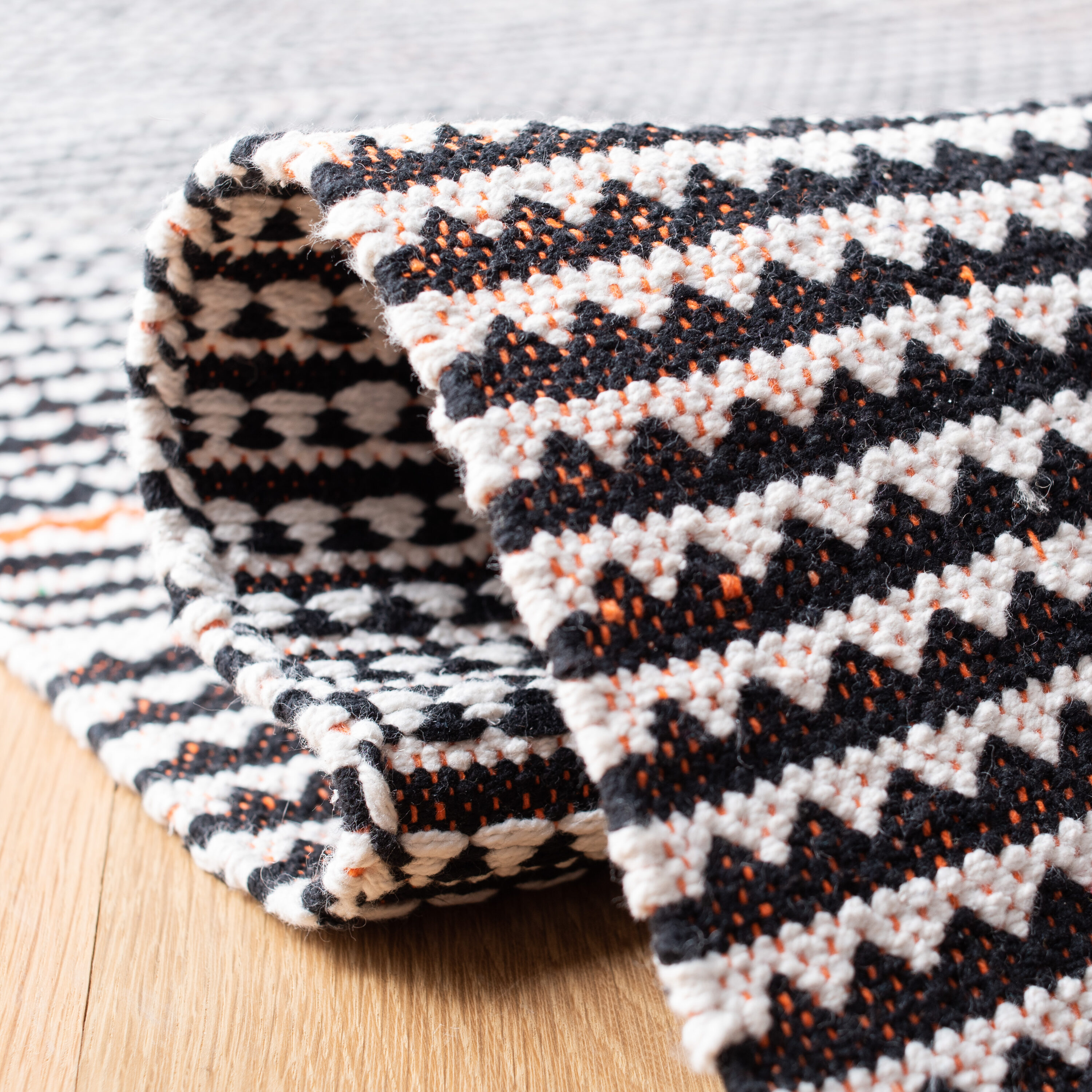 Safavieh MTK607D-3 rugs - View #5