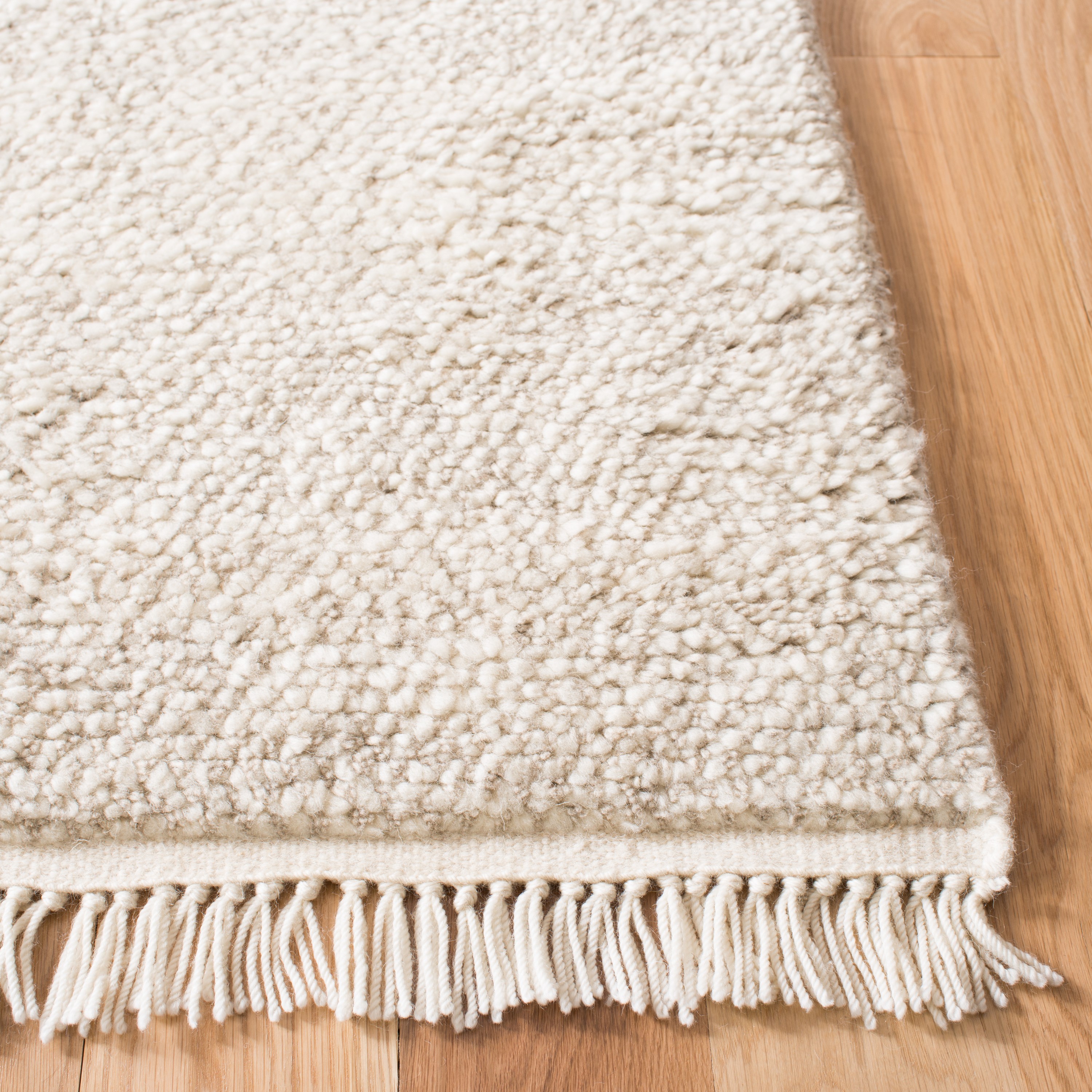 Beige Hand-Tufted Wool Shag Area Rug with Fringe, 4' x 6'