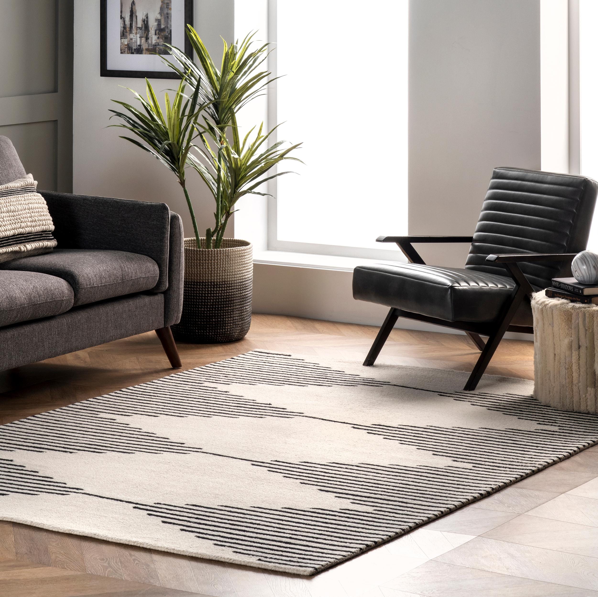 Ivory and Black Handmade Wool Runner Rug, 2' x 8'