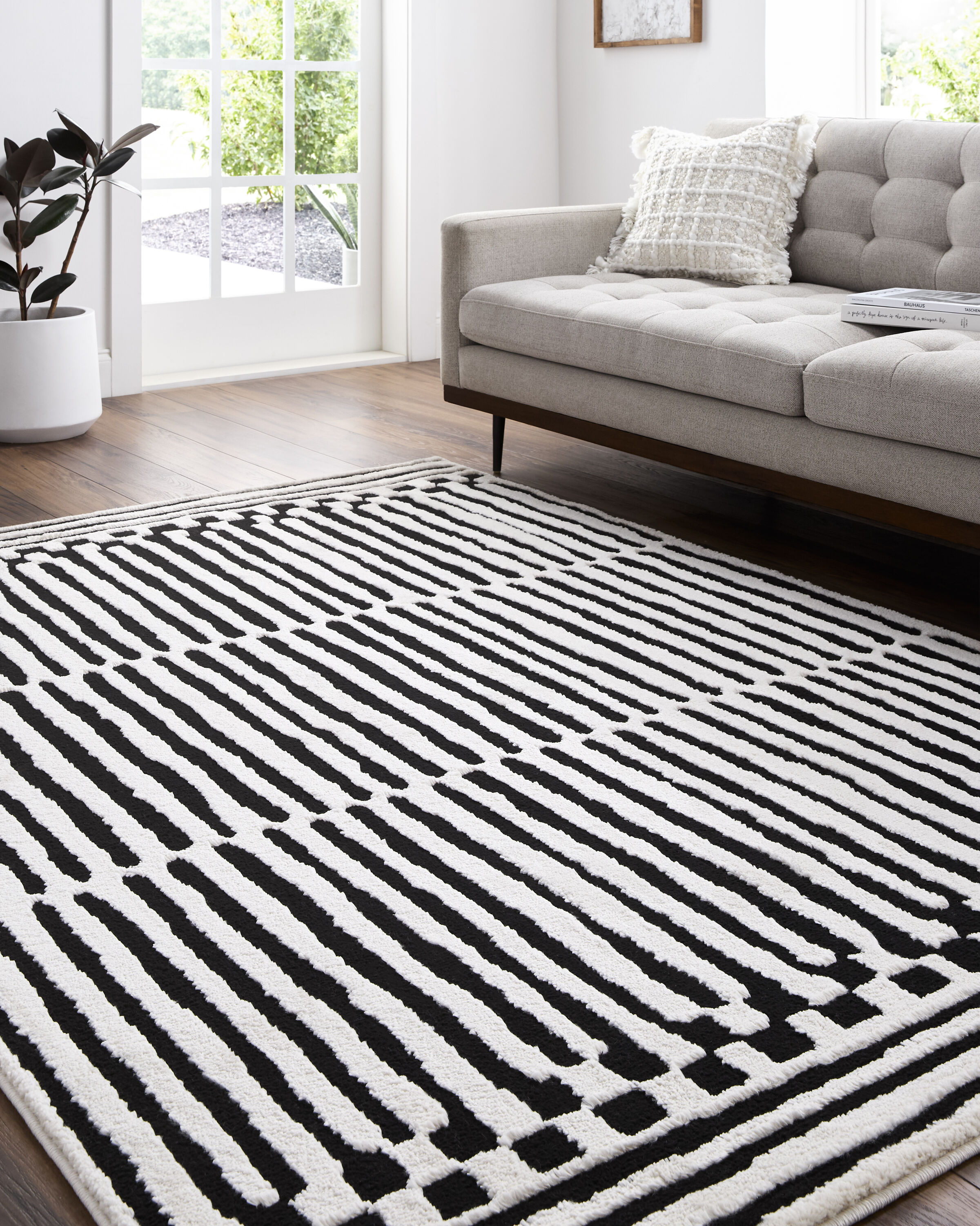 Origin 21 671040 Obsidian Mirage 6 x 9 (ft) Loomed Polyester/Polypropylene Onyx/White Rectangular Indoor Stripe Moroccan Area rug