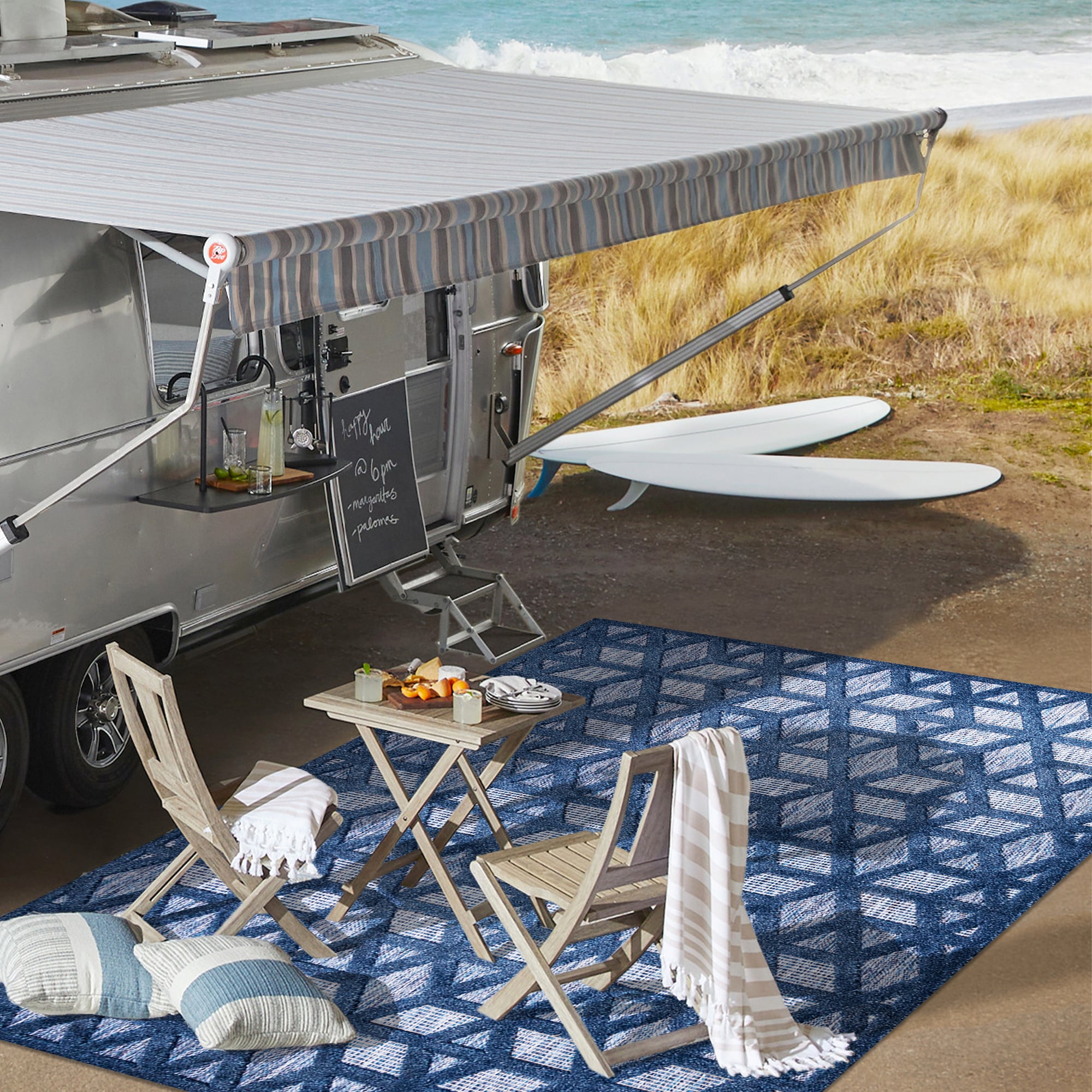 Navy Geometric Synthetic Reversible Rectangular Area Rug 63" x 8.7"
