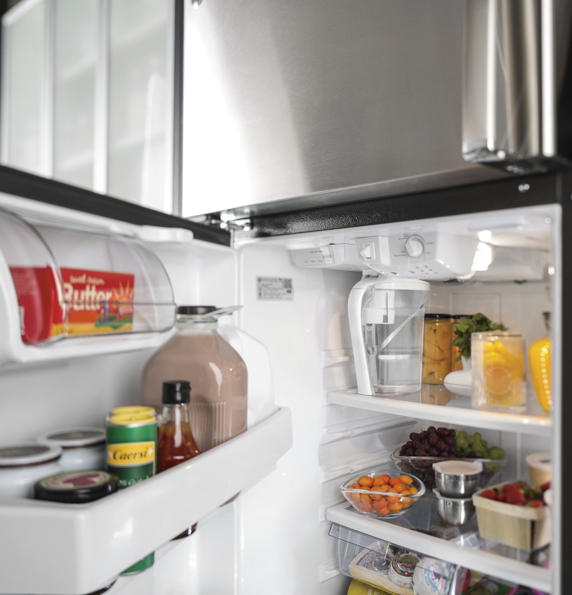 GE GAS18PSJSS Top Freezer Refrigerator with Autofill Pitcher