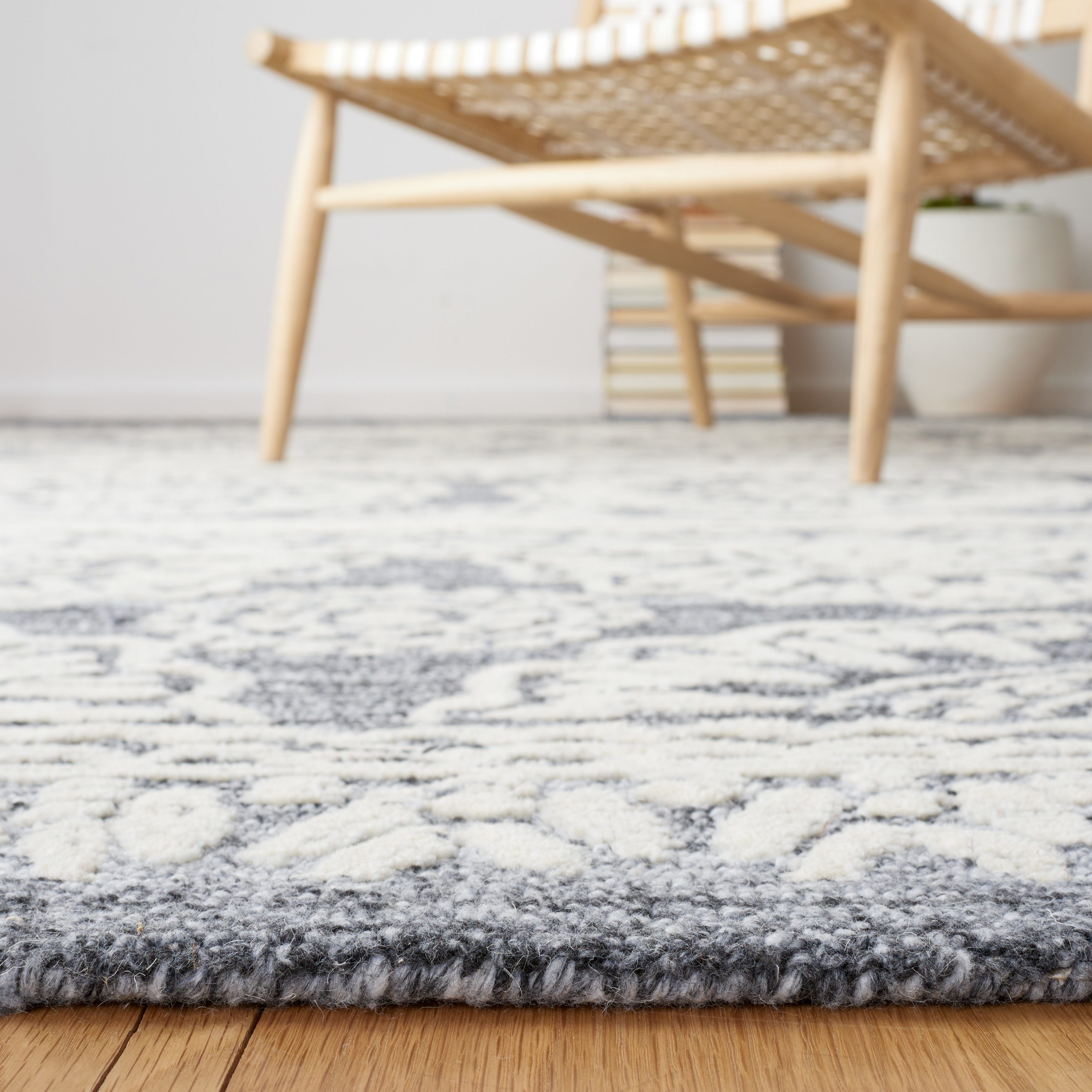 Safavieh MET910F-4 rugs - View #7