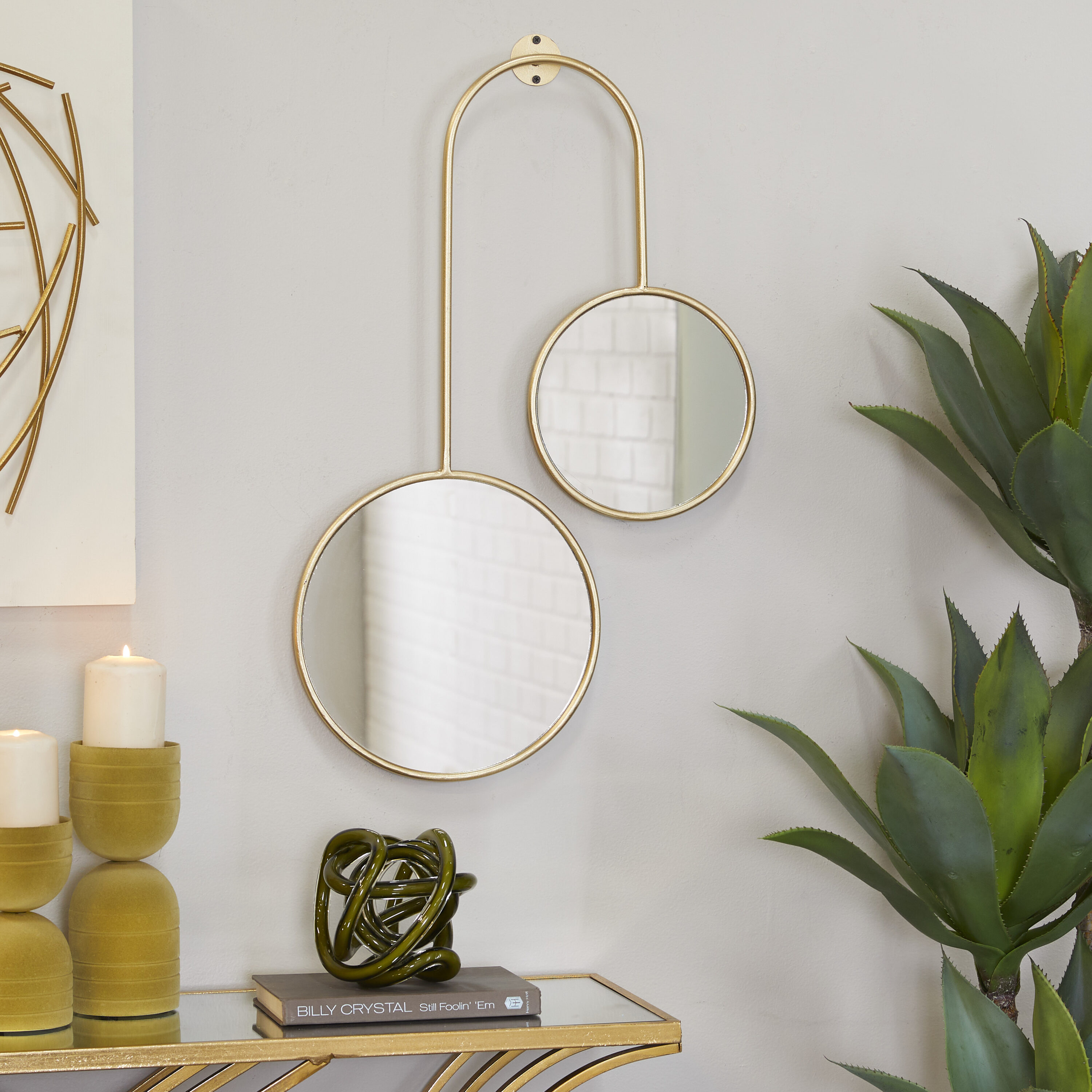 CosmoLiving by Cosmopolitan 93373 18-Inches W x 28.0-Inches H Round Gold Curve Framed Wall Mirror