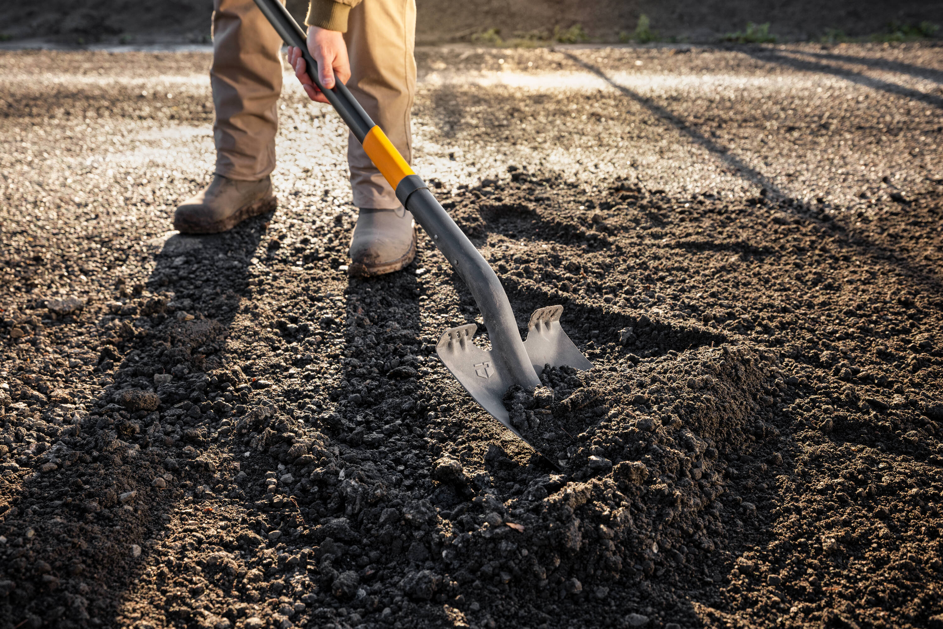 TOUGHBUILT 34-in Fiberglass D-Handle Digging Shovel in the Shovels & Spades  department at