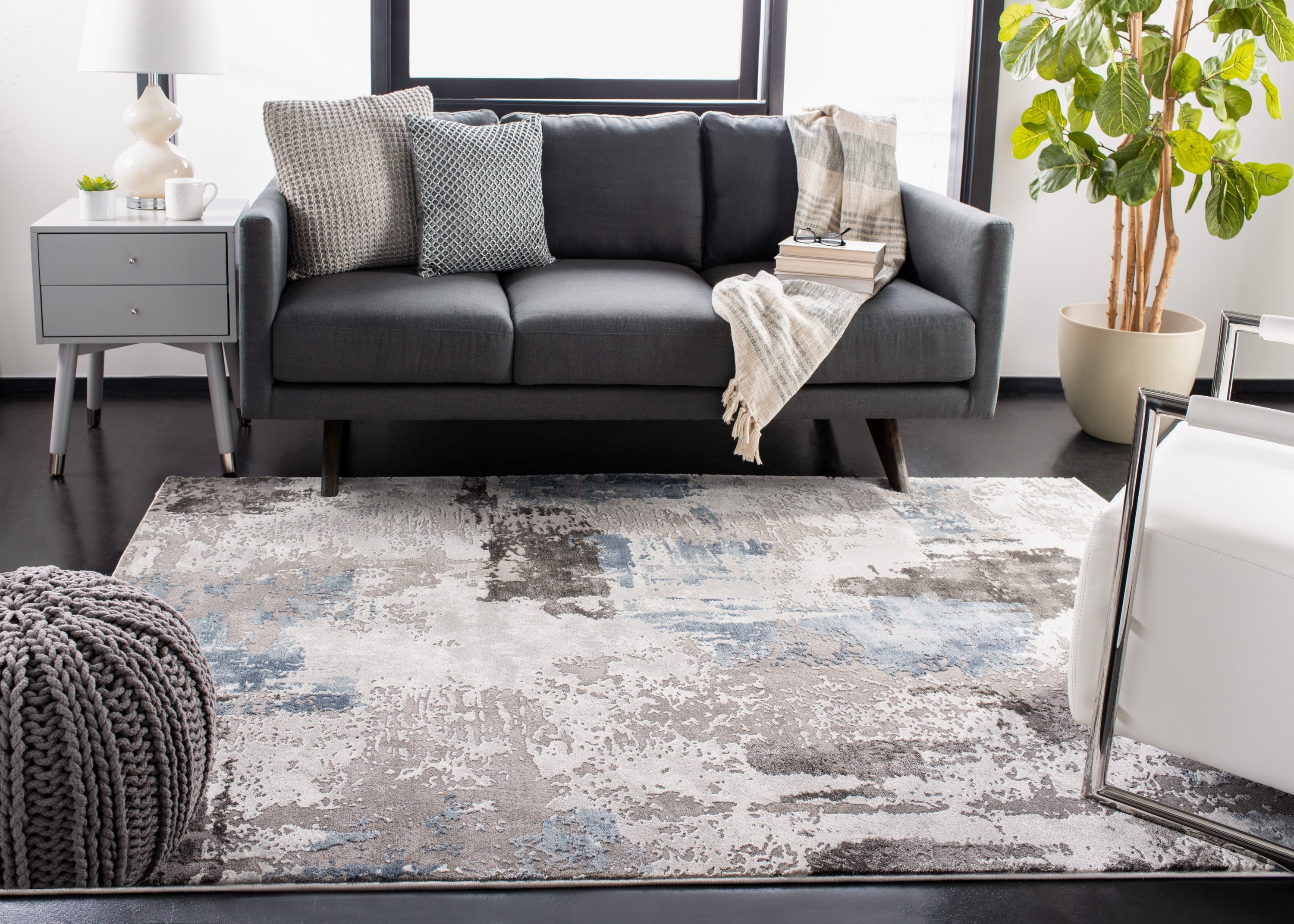 Gray Abstract Reversible 8' x 10' Synthetic Area Rug