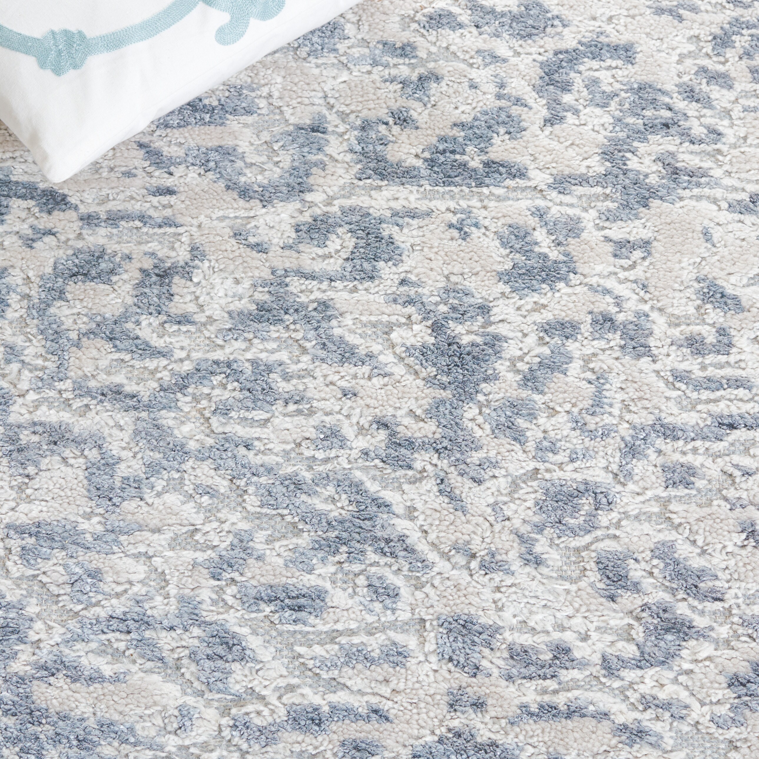 Safavieh CEN801N-8 rugs - View #4