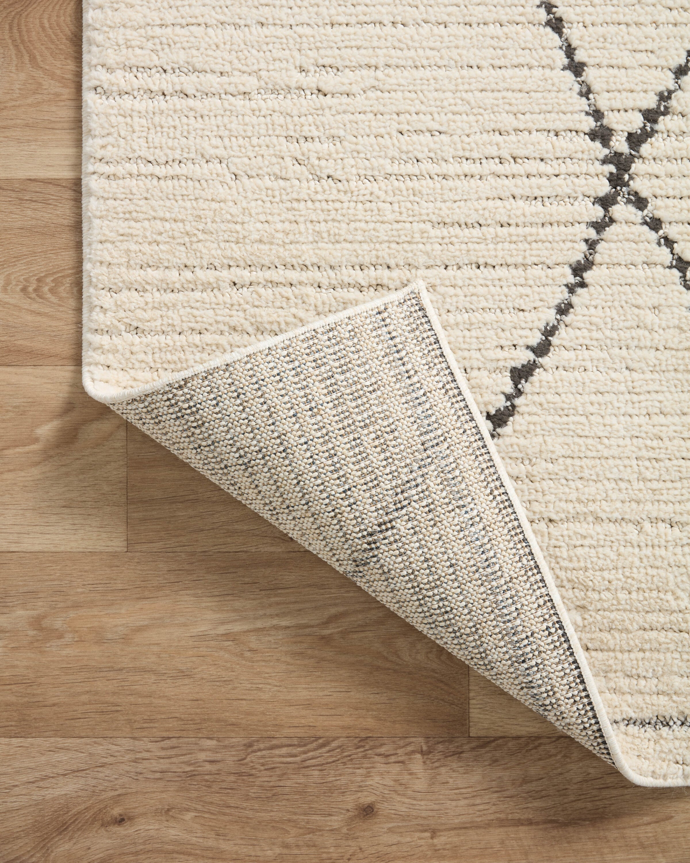 Loloi II Fabian Ivory / Charcoal 5'-3" x 7'-6" Area Rug