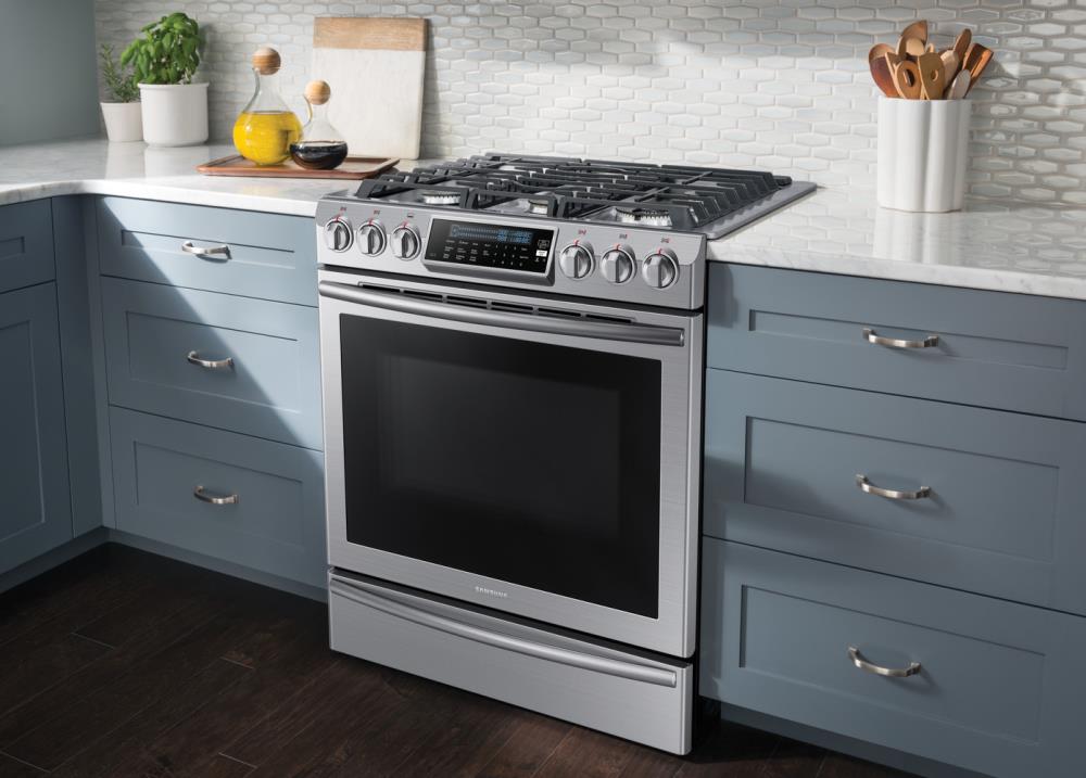 Samsung 30-in 5 Burners 5.8-cu ft Self-cleaning Convection Oven Slide ...