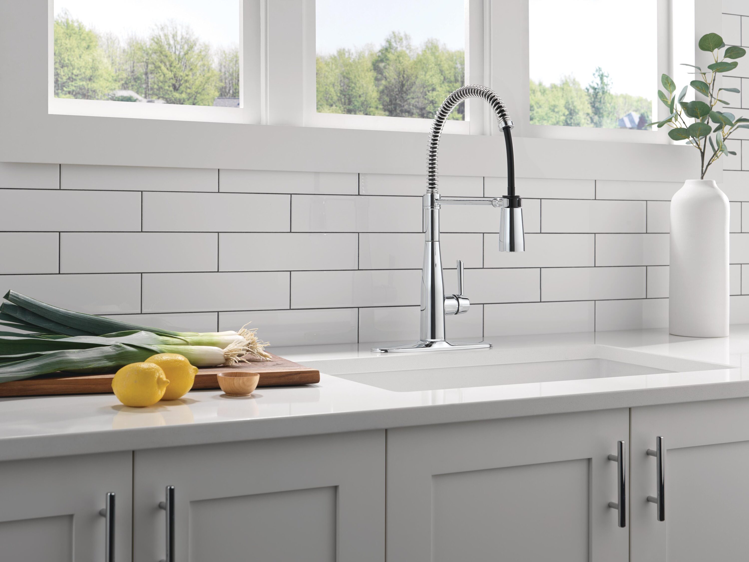 Delta 9613-DST Kitchen-Faucets - View #8