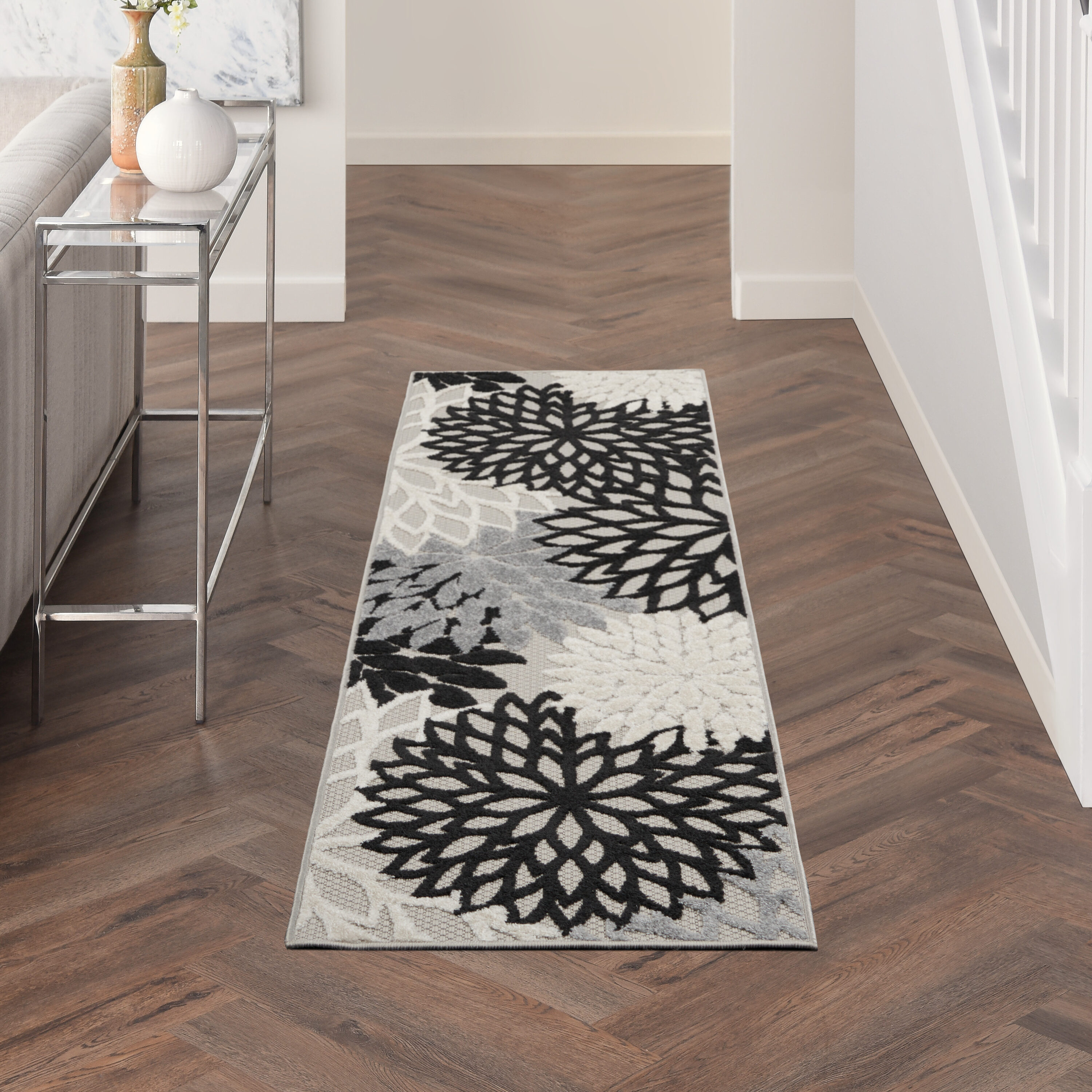 Nourison 99446826695 Aloha 2 x 8 (ft) Loomed Polypropylene Black White Rectangular Indoor/Outdoor Floral/Botanical Tropical Runner rug