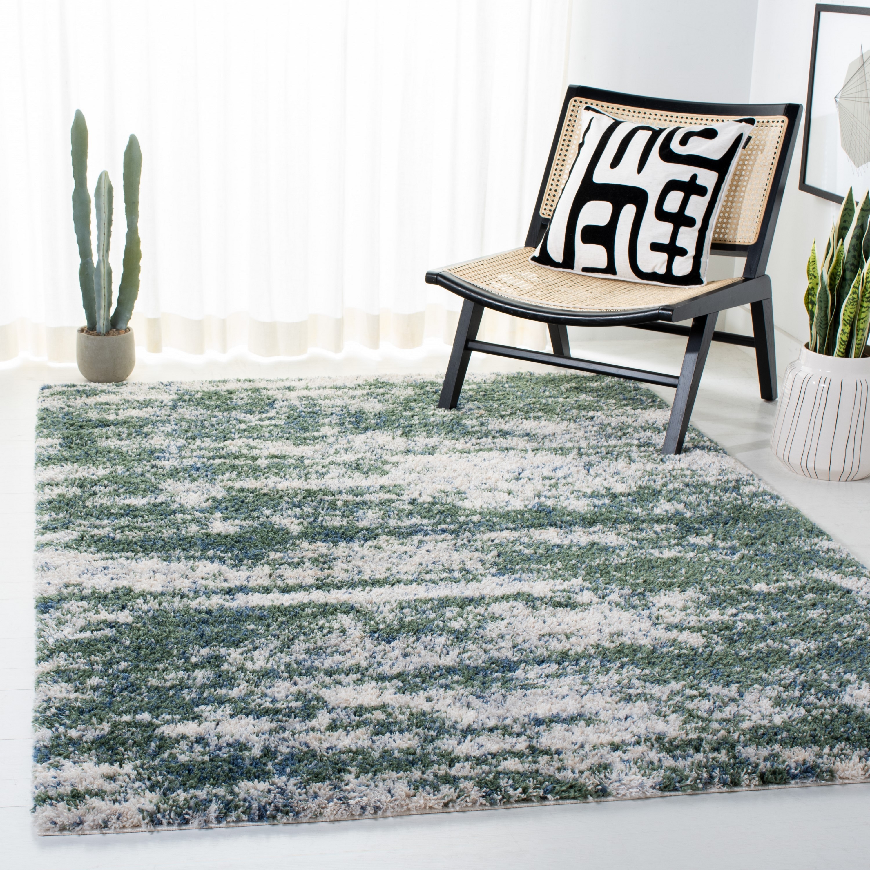 Safavieh BER219Y-4 Berber Montage Shag 4 x 6 (ft) Loomed Polypropylene Green/Beige Rectangular Indoor Abstract Industrial Area rug