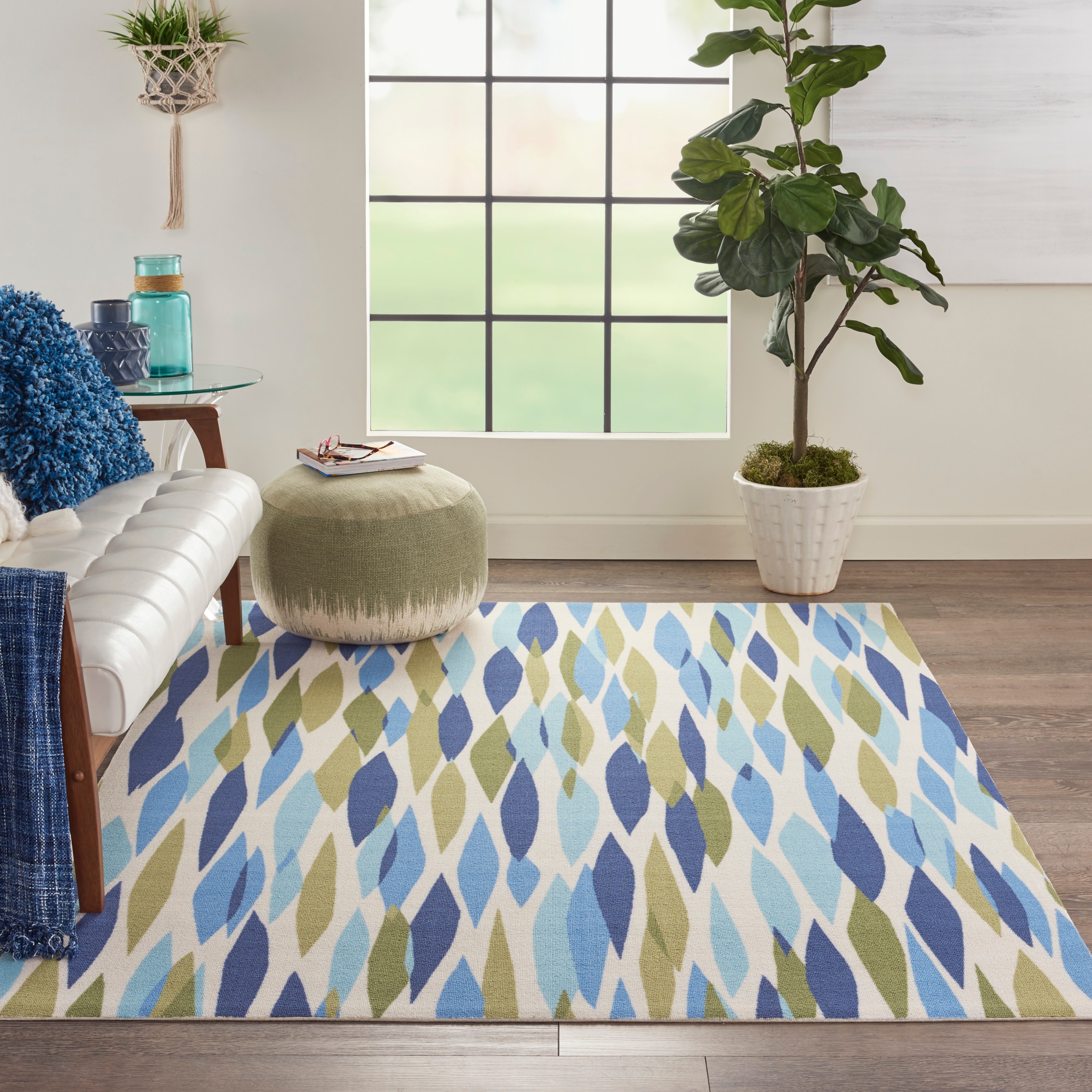Seaglass Blue & White Traditional 4' x 6' Reversible Rug