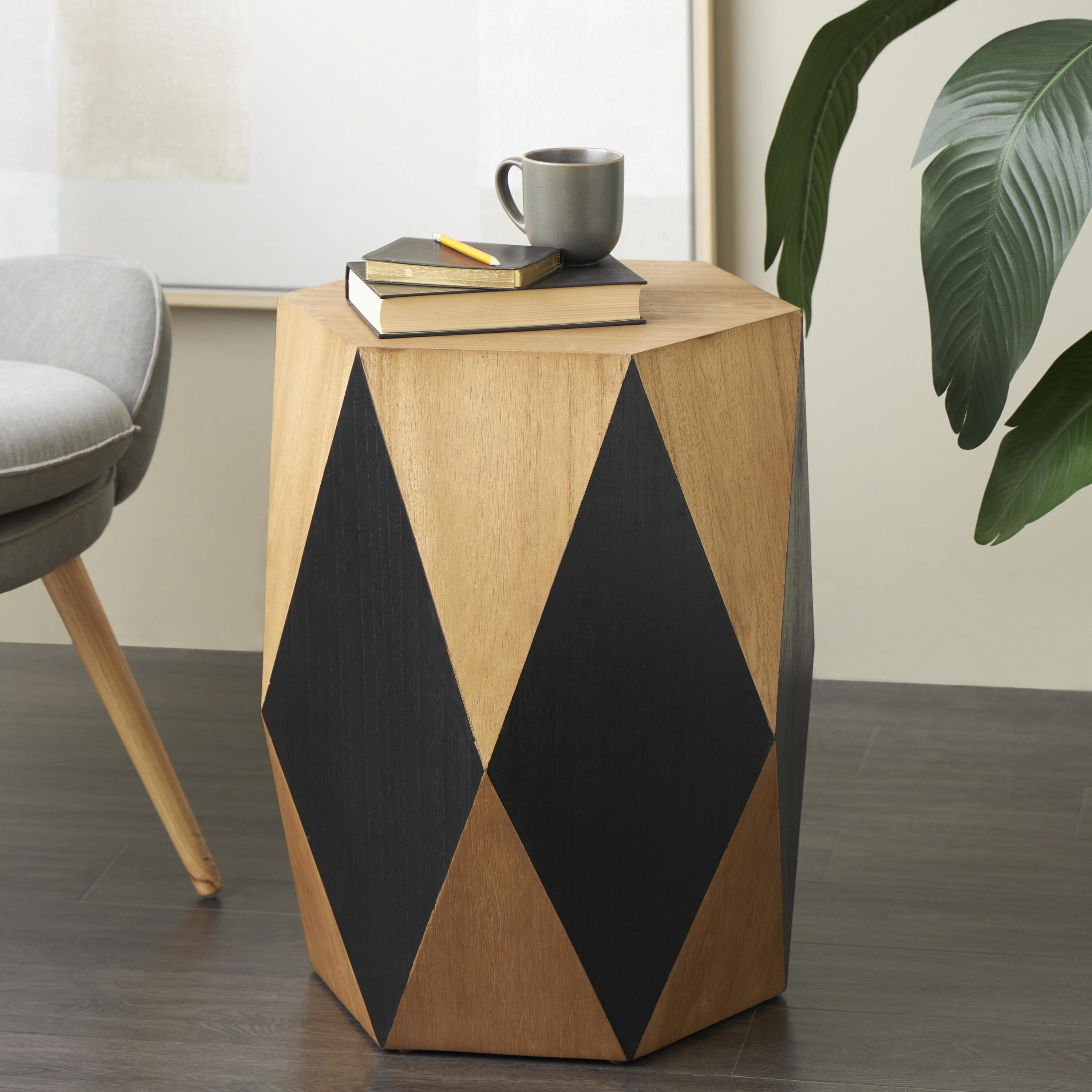 Grayson Lane 823297 19-in W x 23.8-in H Brown Diamond with Black Accents Wood Square Coastal End Table