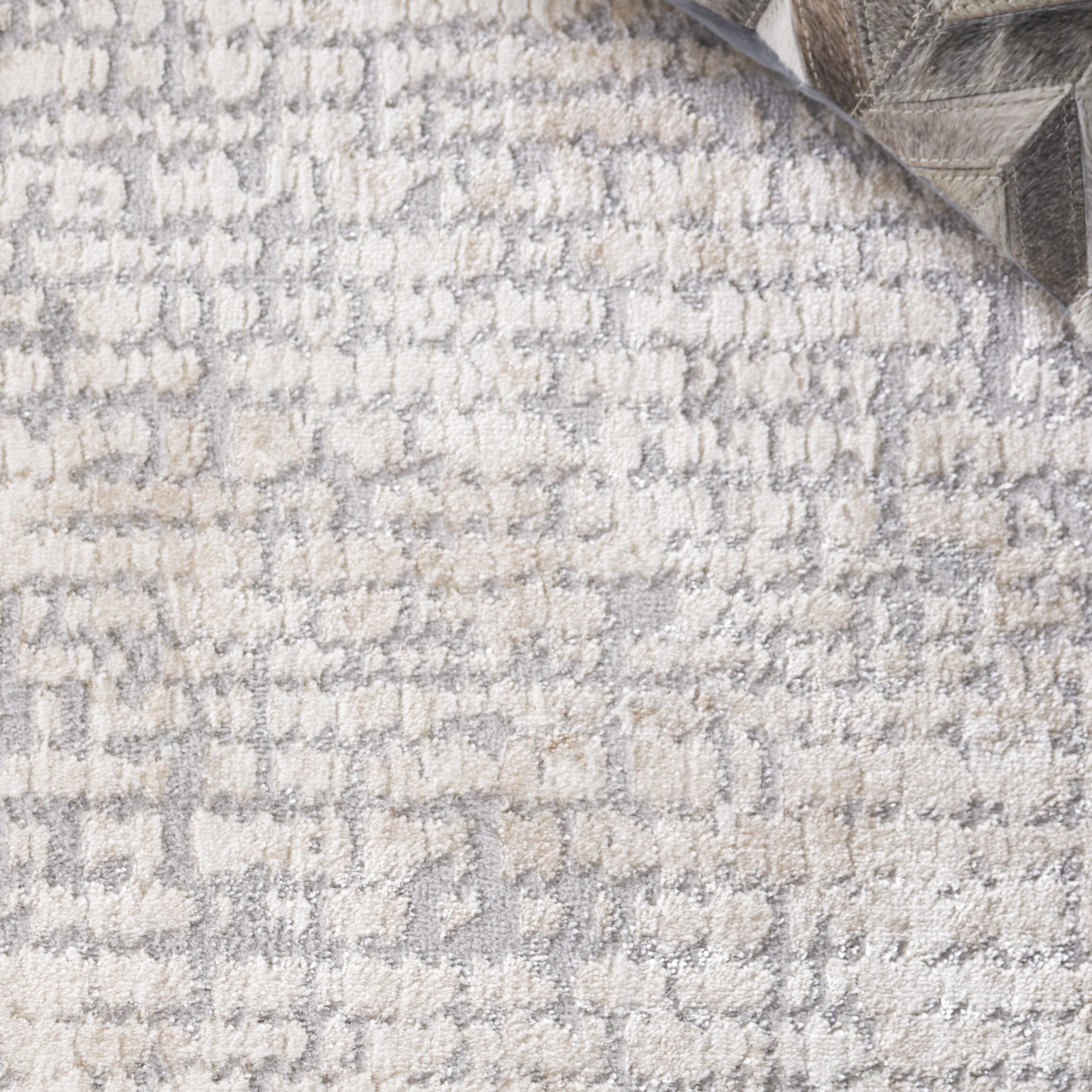 Safavieh HAN115F-7SQ rugs - View #4
