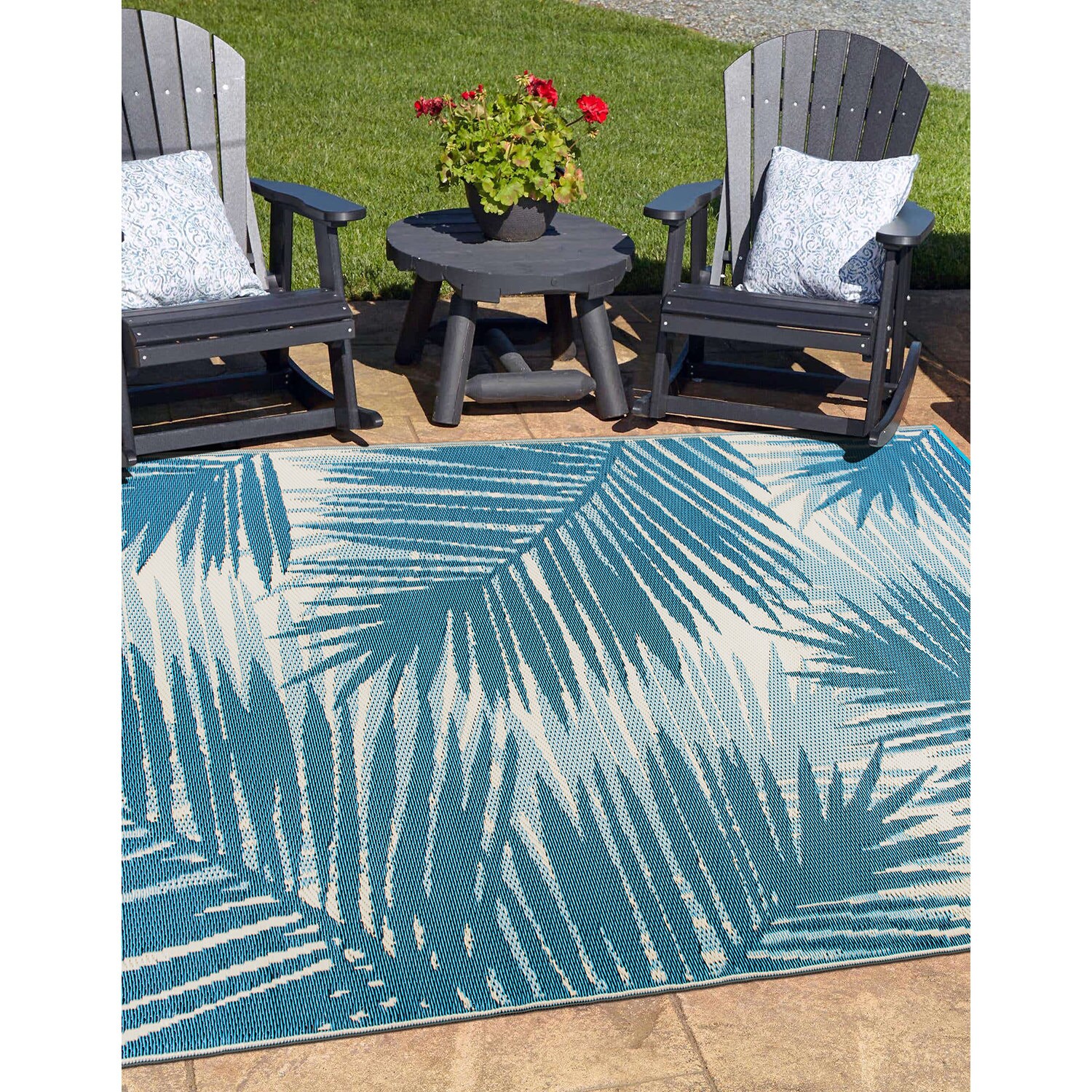 Tropical Blue Floral Reversible Synthetic Outdoor Area Rug