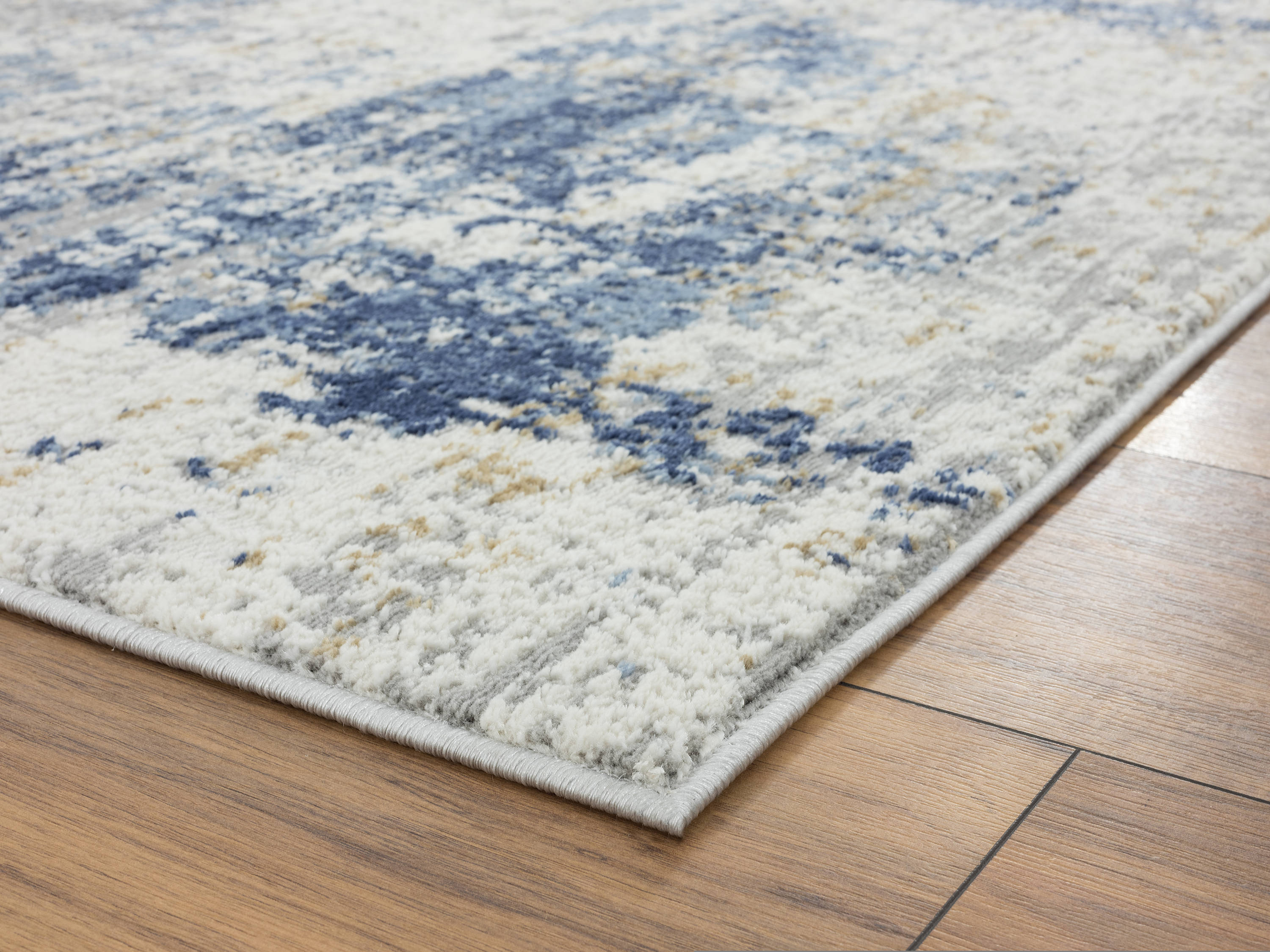 United Weavers Of America 4535 10360 88R rugs - View #3