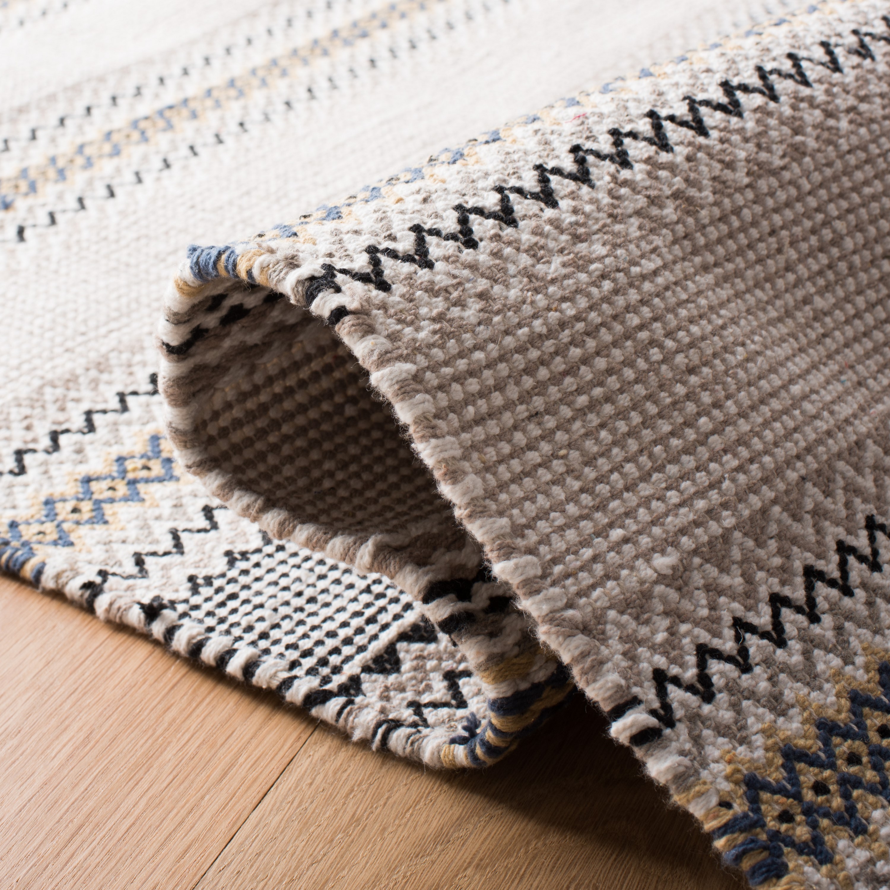 Safavieh MTK536M-8 rugs - View #5