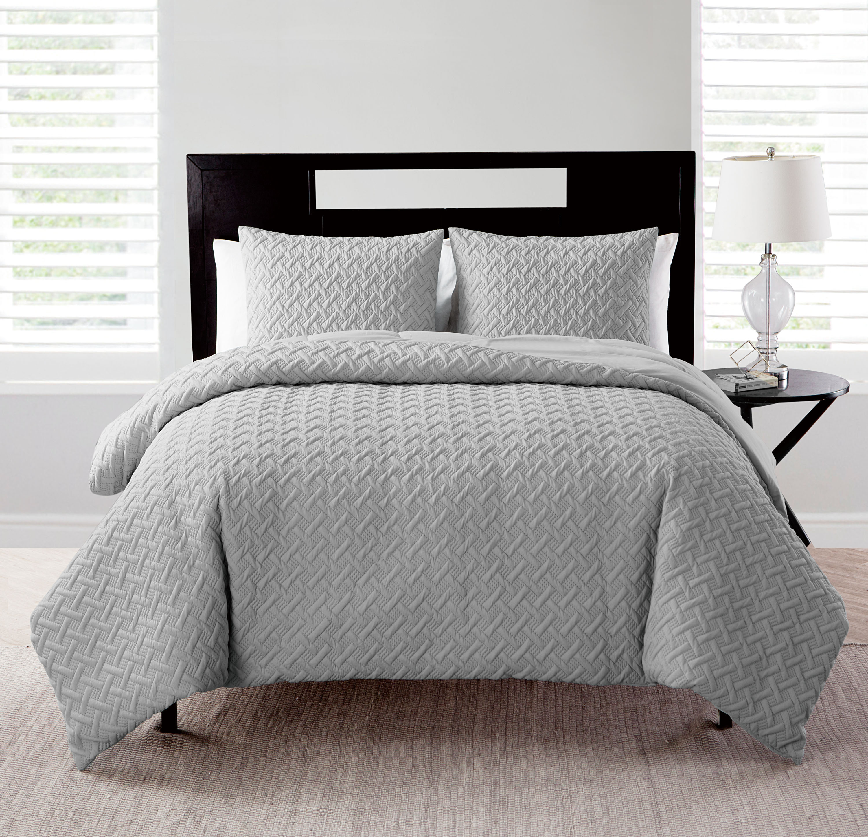 VCNY Home Nina II 3 -Piece Grey Full/Queen Quilt Set