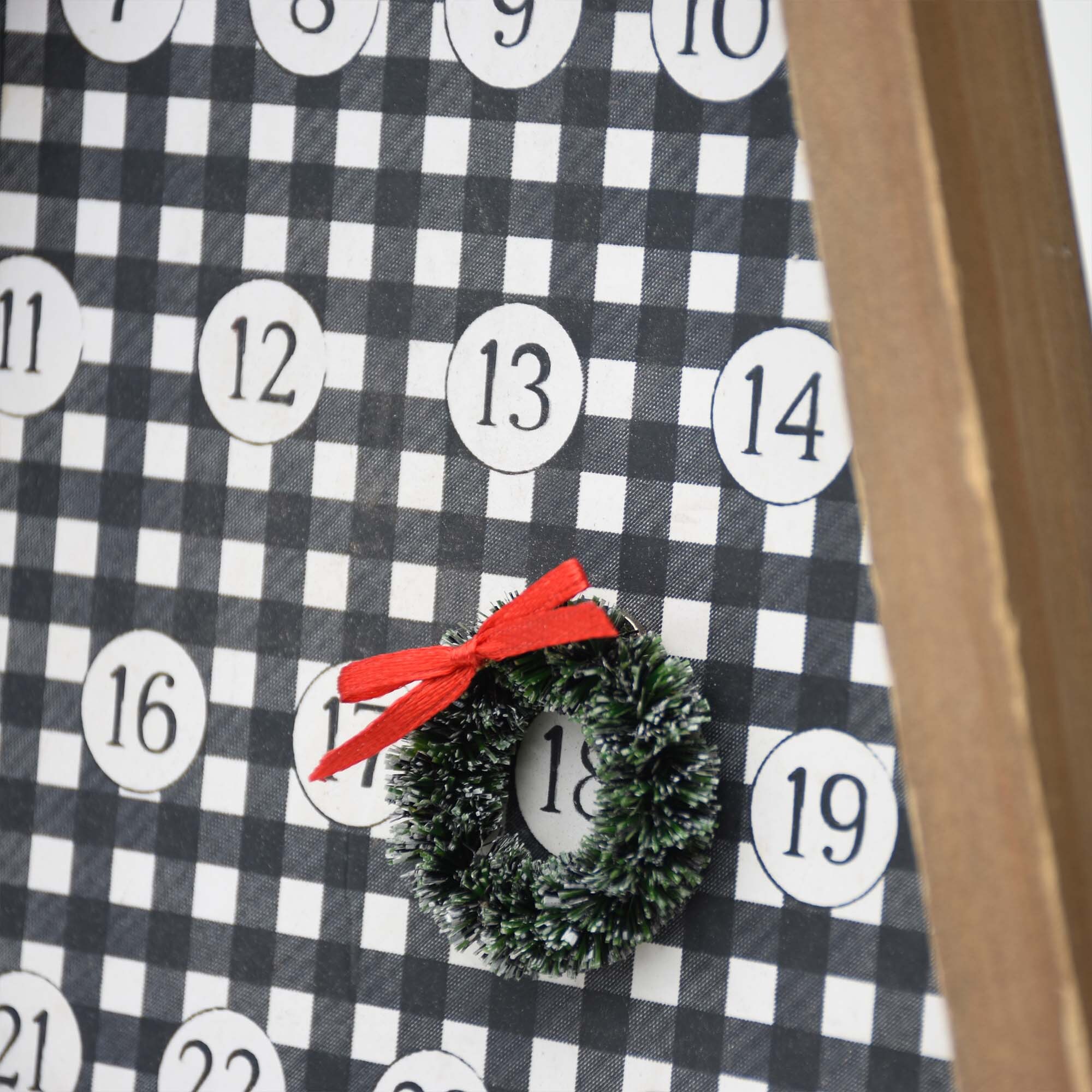 Parisloft UH458 Table-Christmas-Decorations - View #4