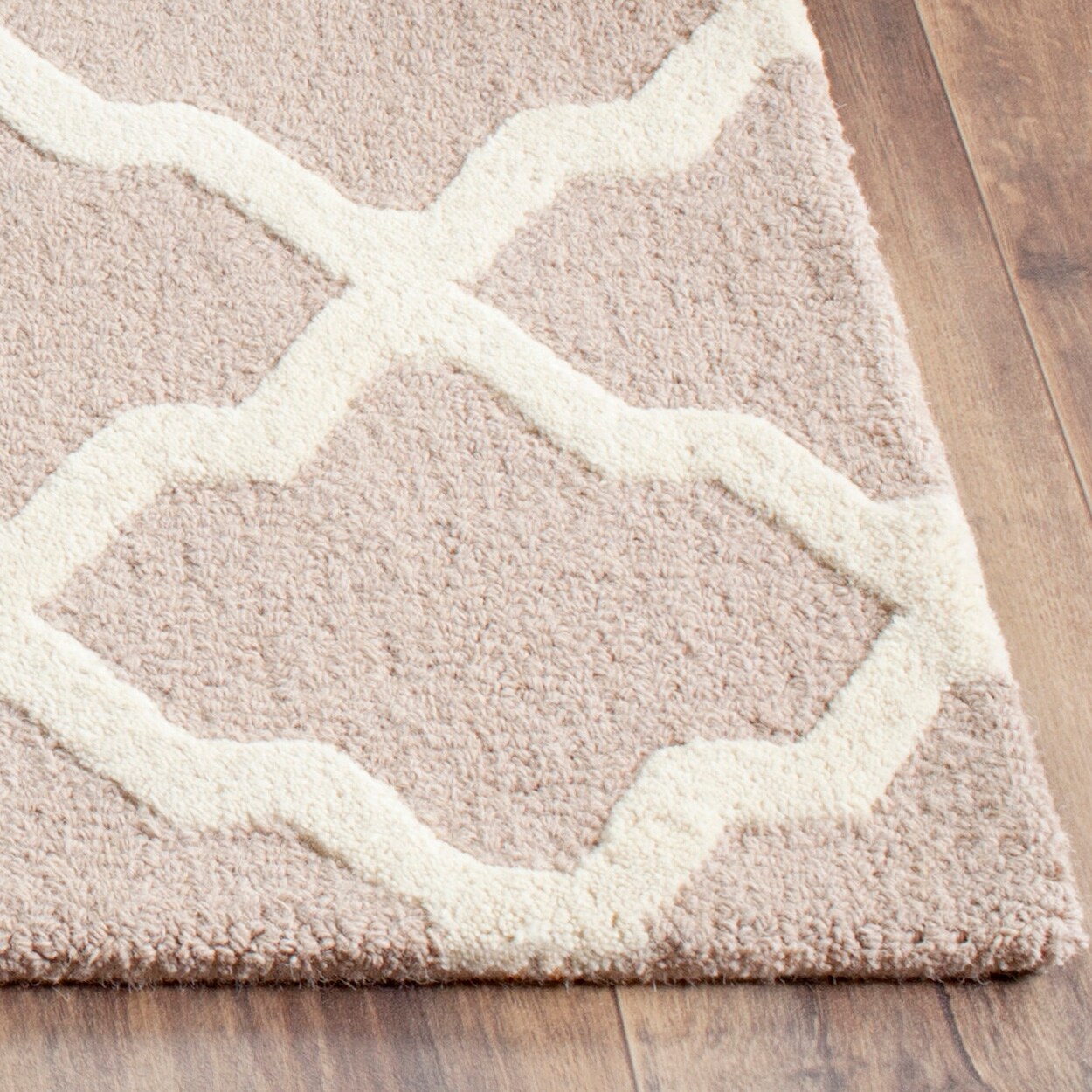 Safavieh CAM121B-28 rugs - View #3