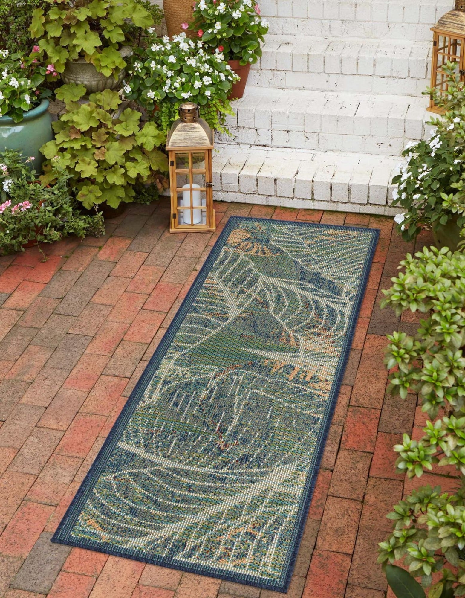 Unique Loom 3177090 Balandra Baja Outdoor 2 x 6 (ft) Loomed Polypropylene Blue Round Indoor/Outdoor Floral/Botanical Coastal Runner rug
