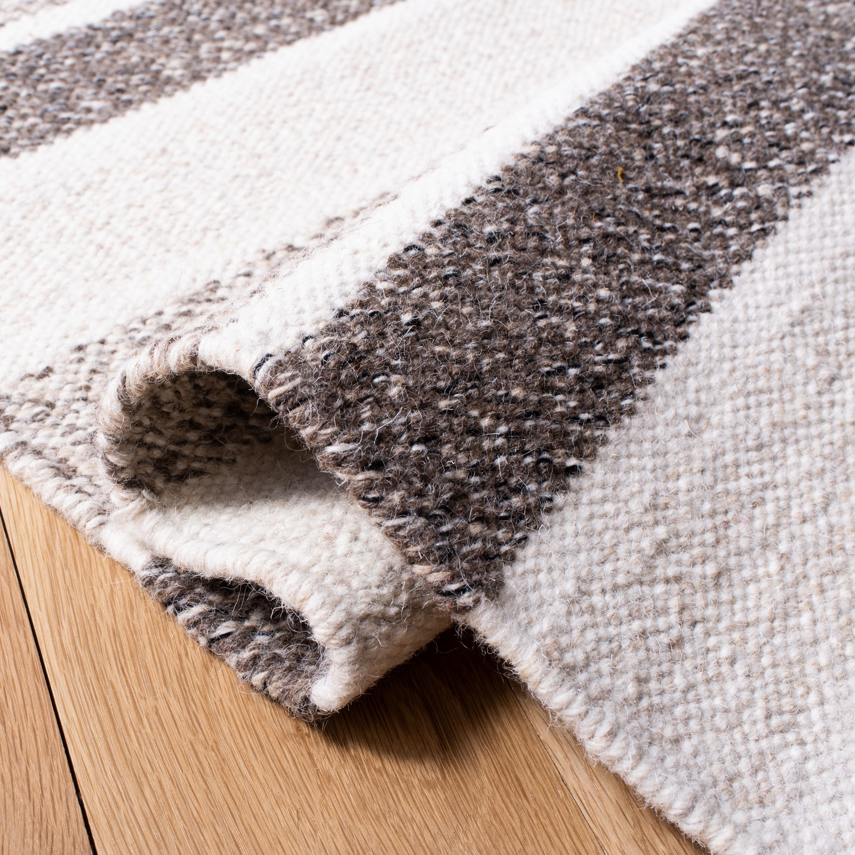 Safavieh KLM151B-29 rugs - View #5