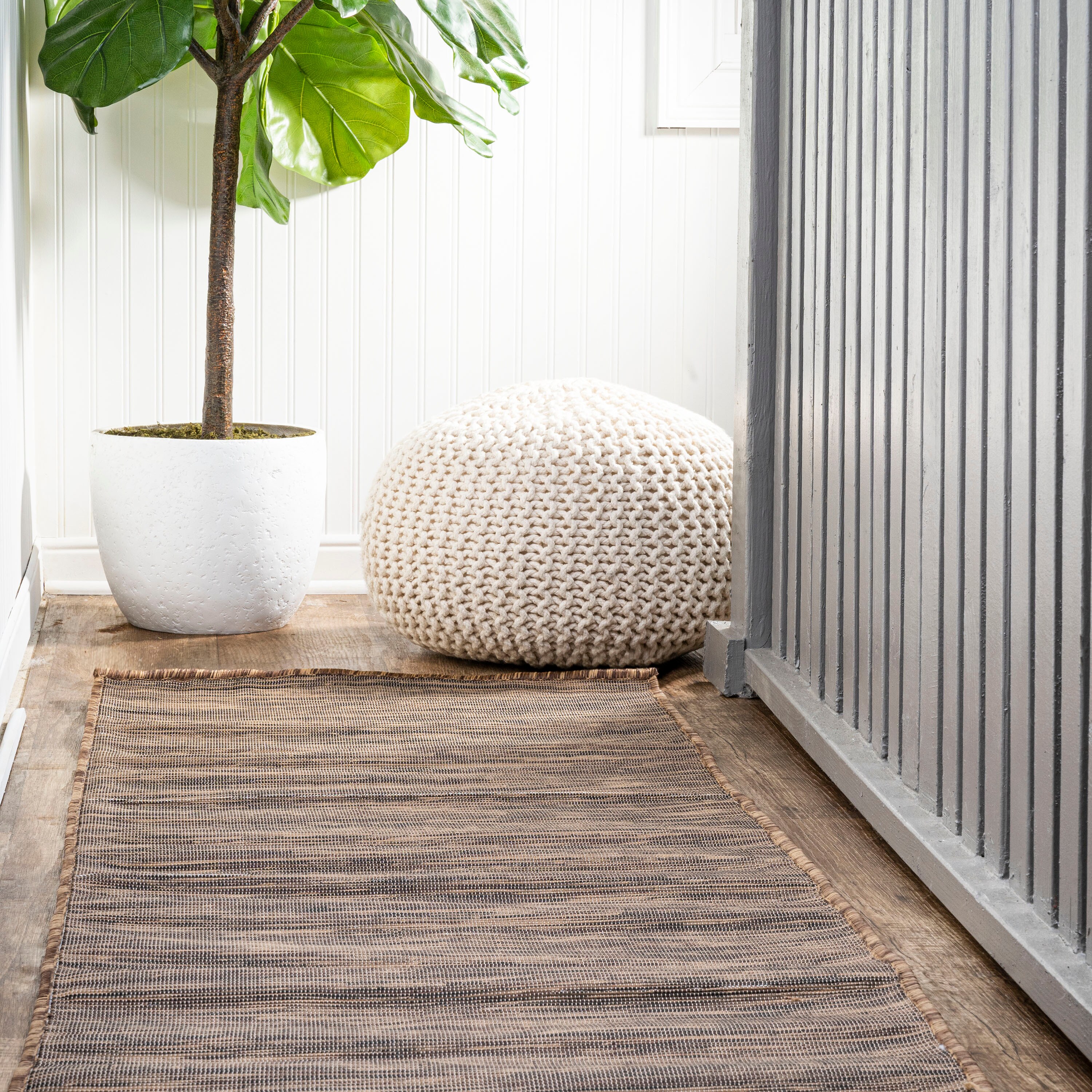 Modern Flatweave Solid Brown Synthetic Area Rug - Easy Care