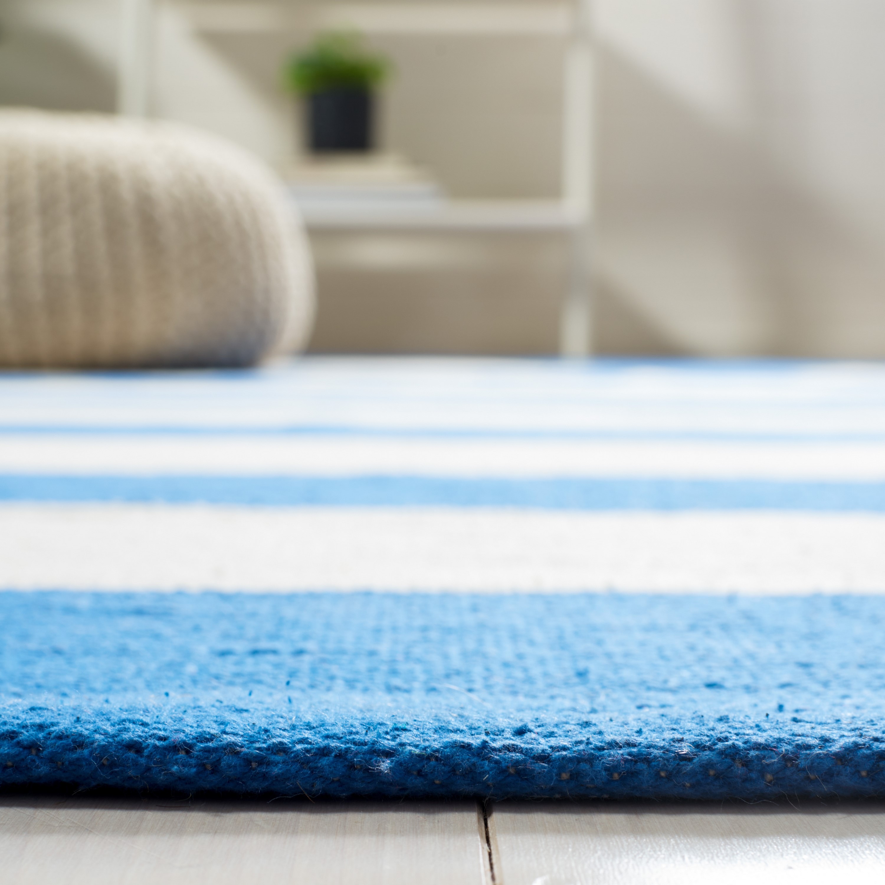 Safavieh MTK712C-27 rugs - View #4