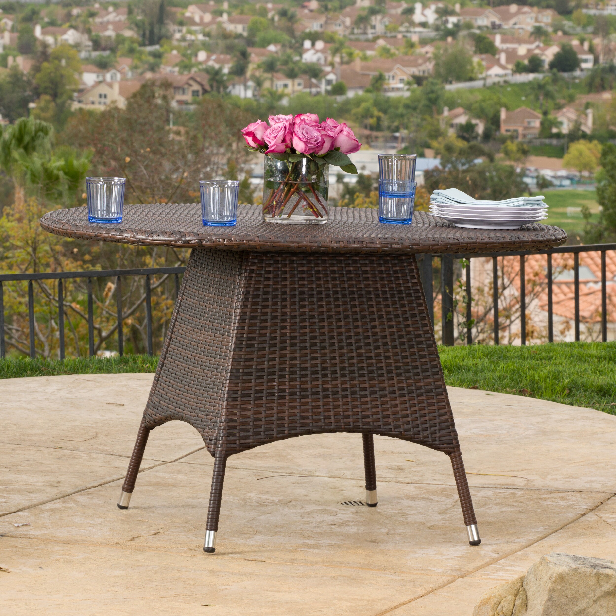 ZAKLOOP WU92879 Riviera Patio Circle Set Round Wicker Outdoor Dining Table 46.5-in W x 46.5 L with Umbrella Hole