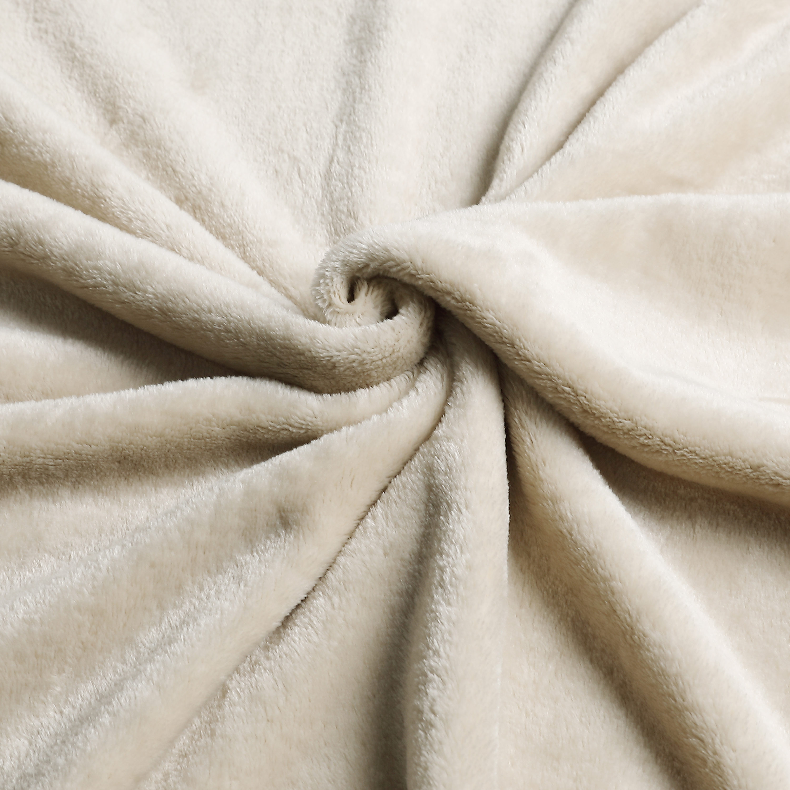 Sutton Home ANTIM-VELTH-CAS Blankets-And-Throws - View #4