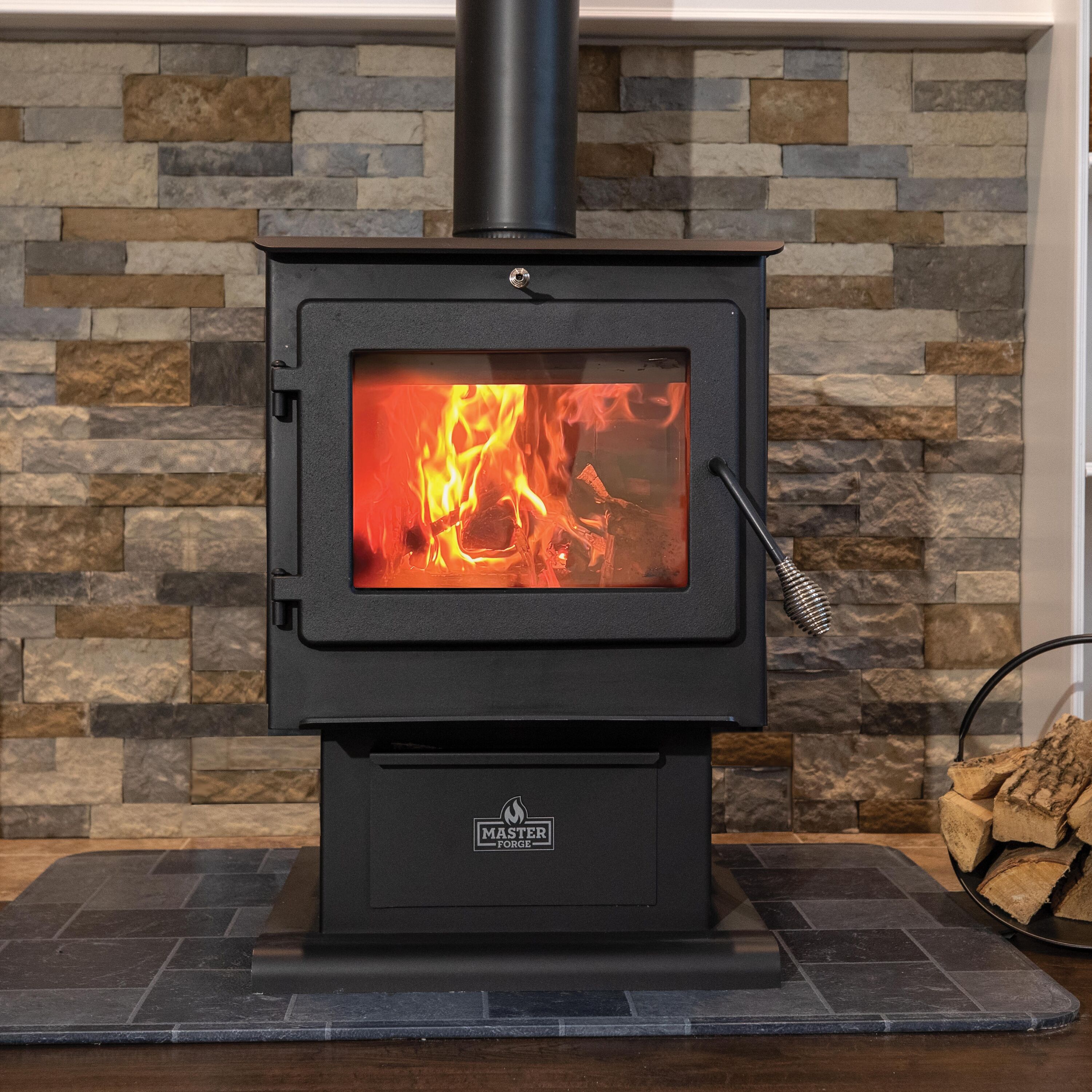 Vogelzang 800-sq ft Heating Area Firewood and Fire Logs Wood Stove at
