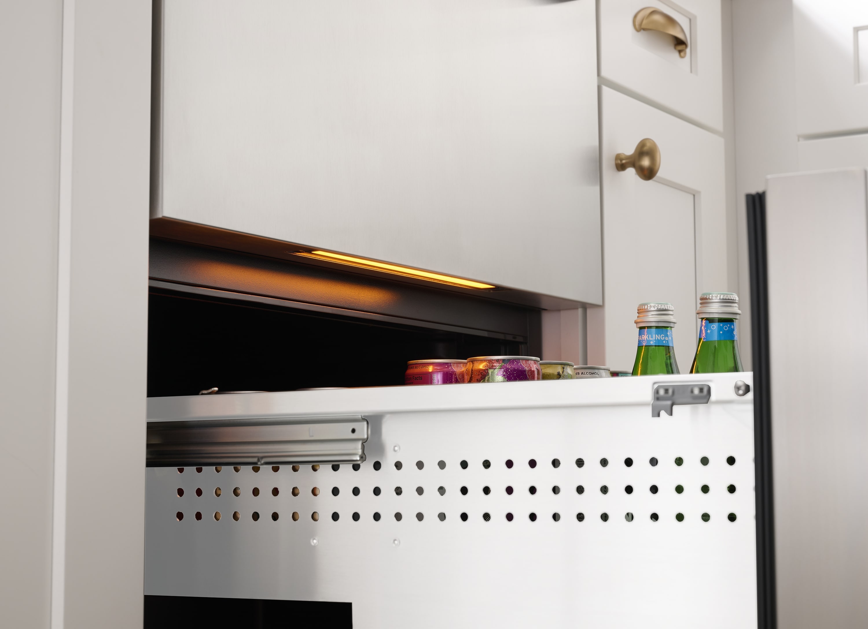Zephyr PRRD24C1AS Drawer-Refrigerators - View #8