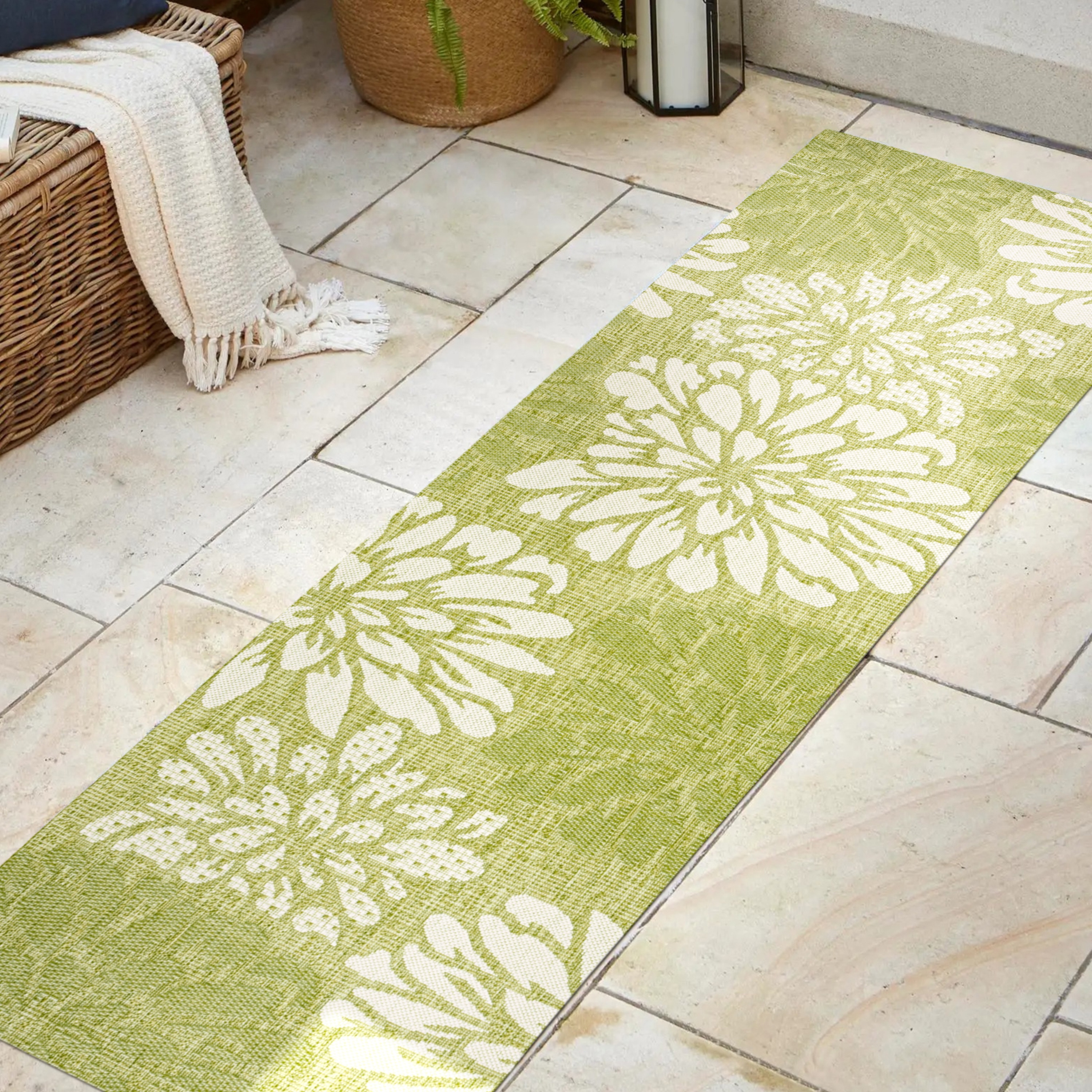 Zinnia Gray Floral Flat Woven Reversible Indoor/Outdoor Rug