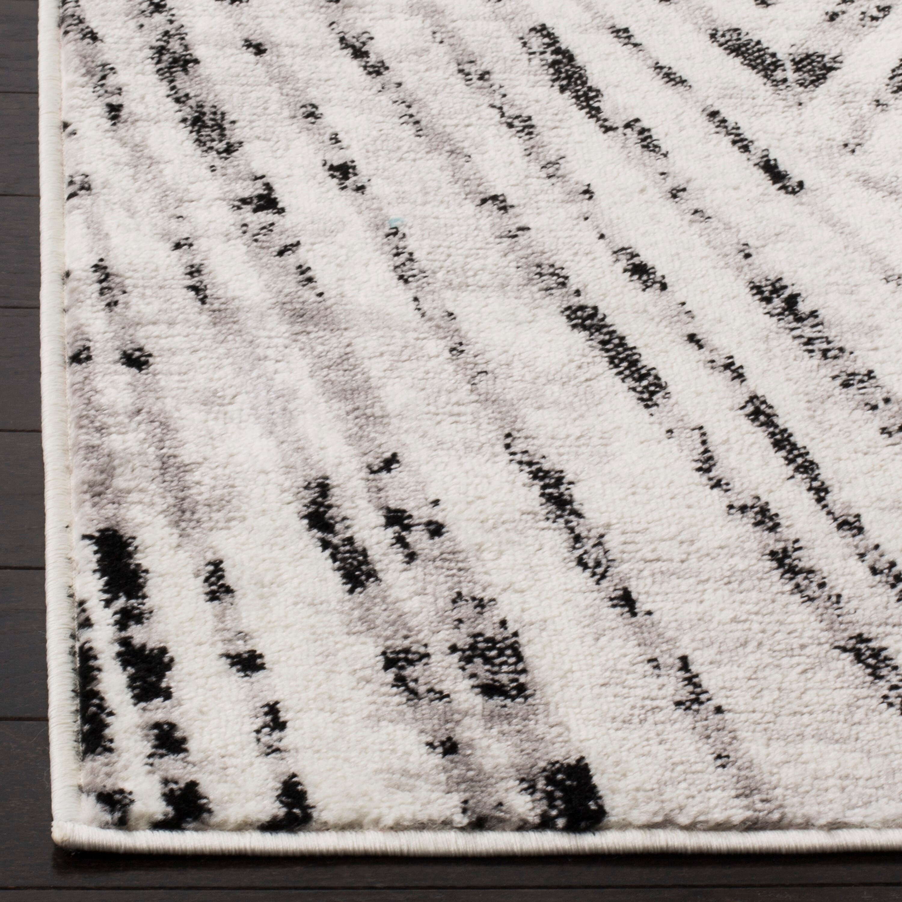 Safavieh SKY191K-9 rugs - View #3