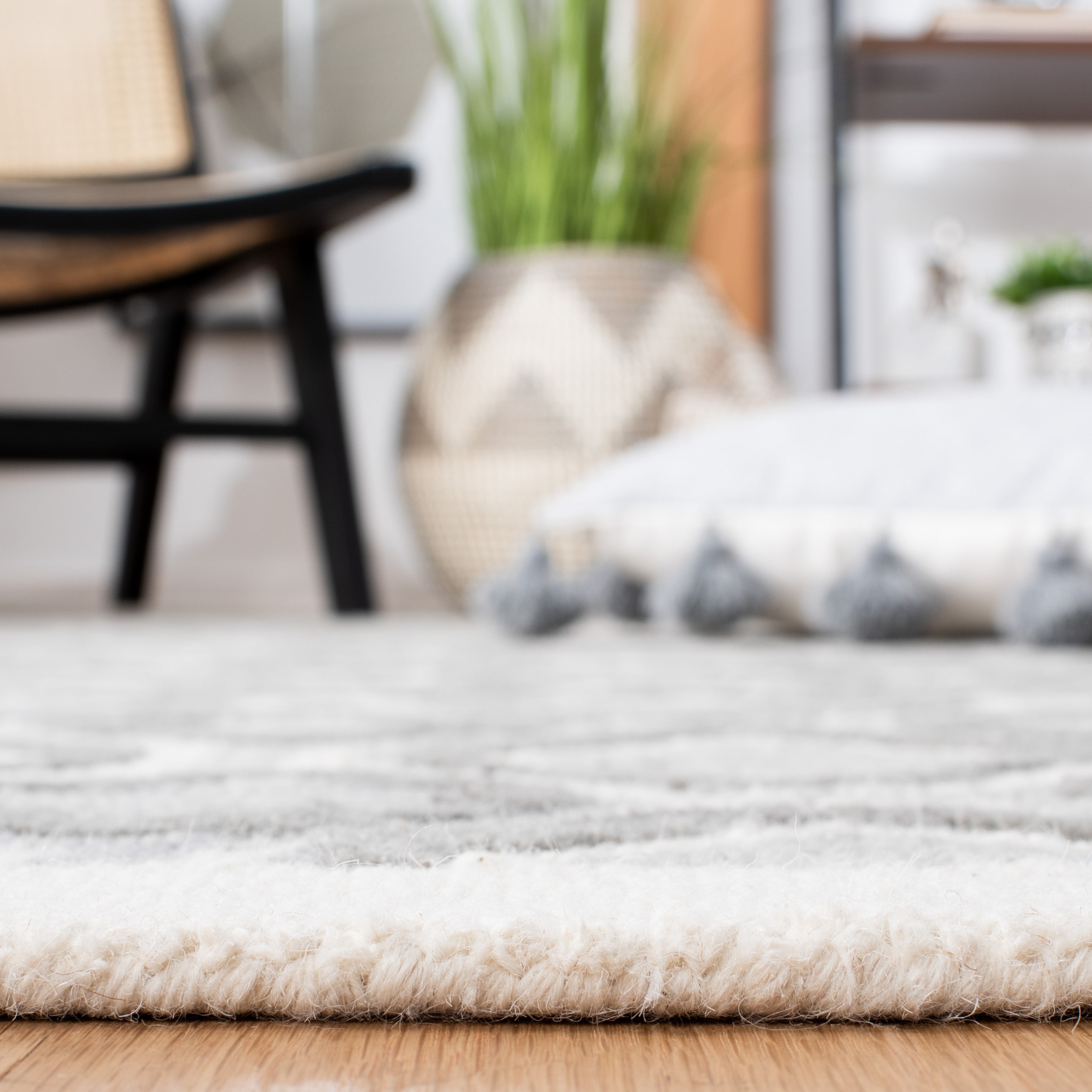 Gray and Ivory Hand-Tufted Wool Geometric 8' x 10' Area Rug